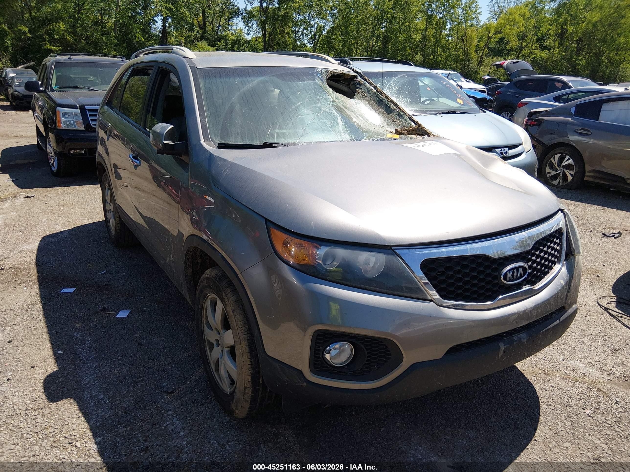 2012 Kia Sorento Lx Красный vin: 5XYKT3A67CG299358