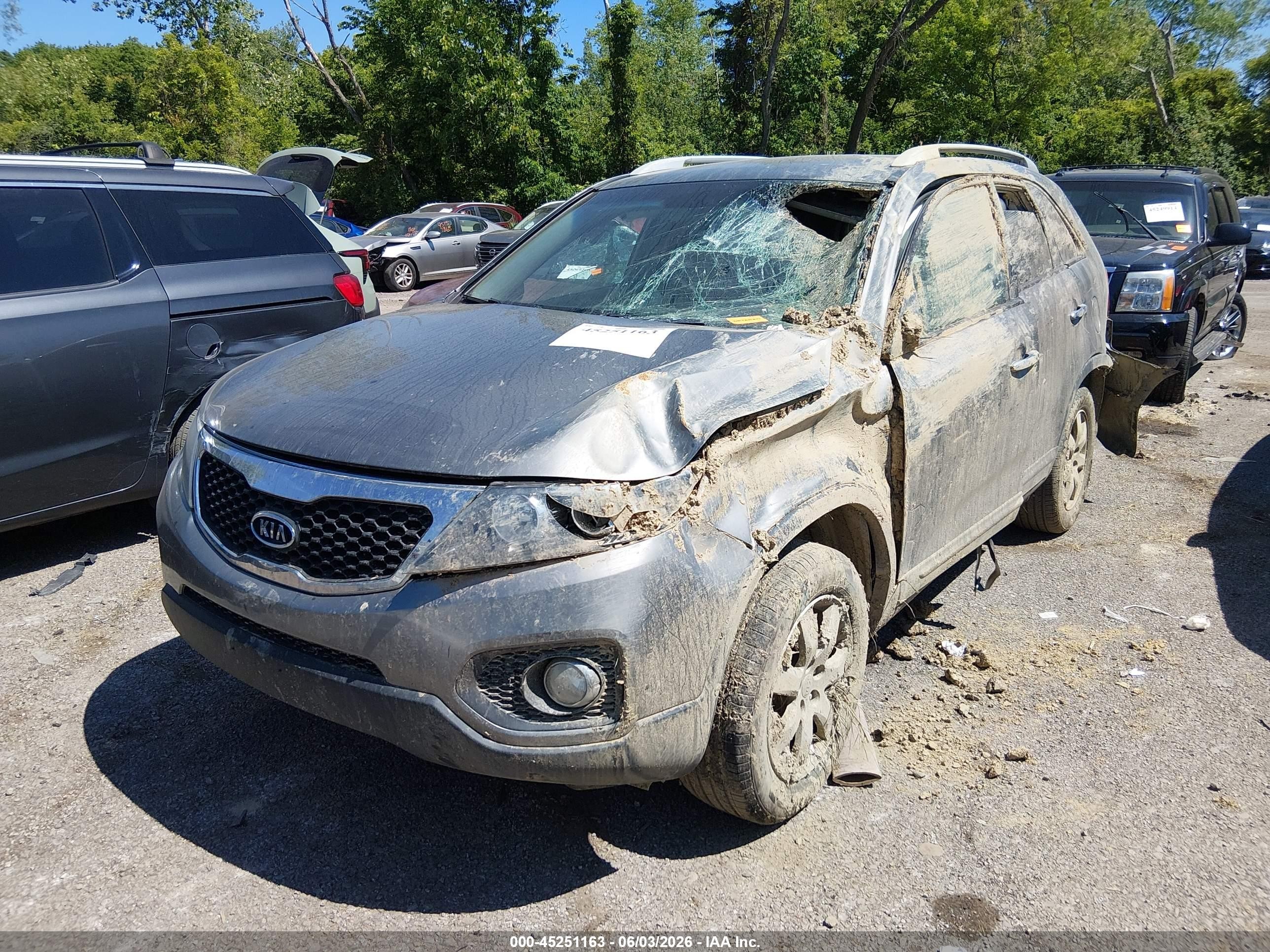 2012 Kia Sorento Lx Red vin: 5XYKT3A67CG299358