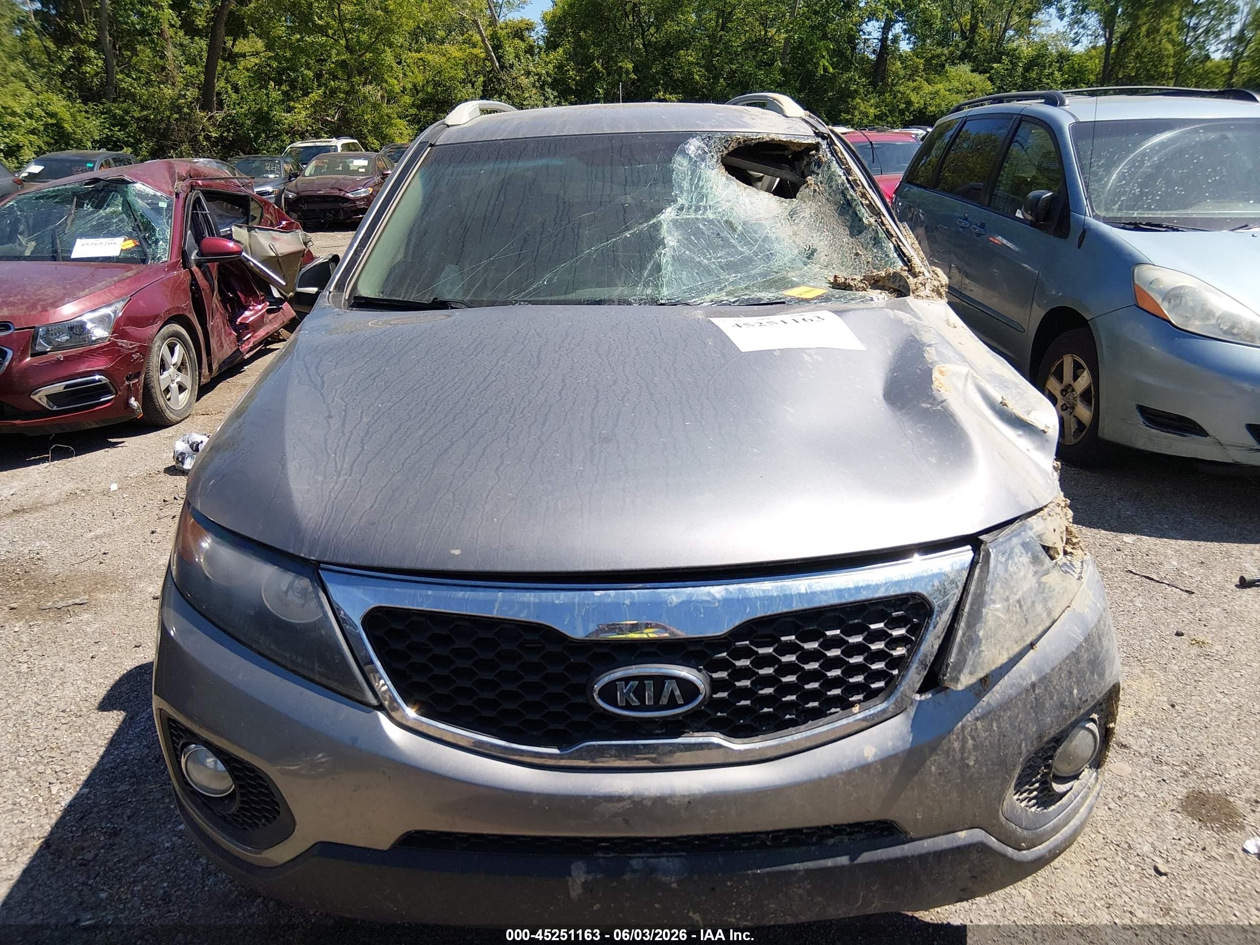 2012 Kia Sorento Lx Red vin: 5XYKT3A67CG299358