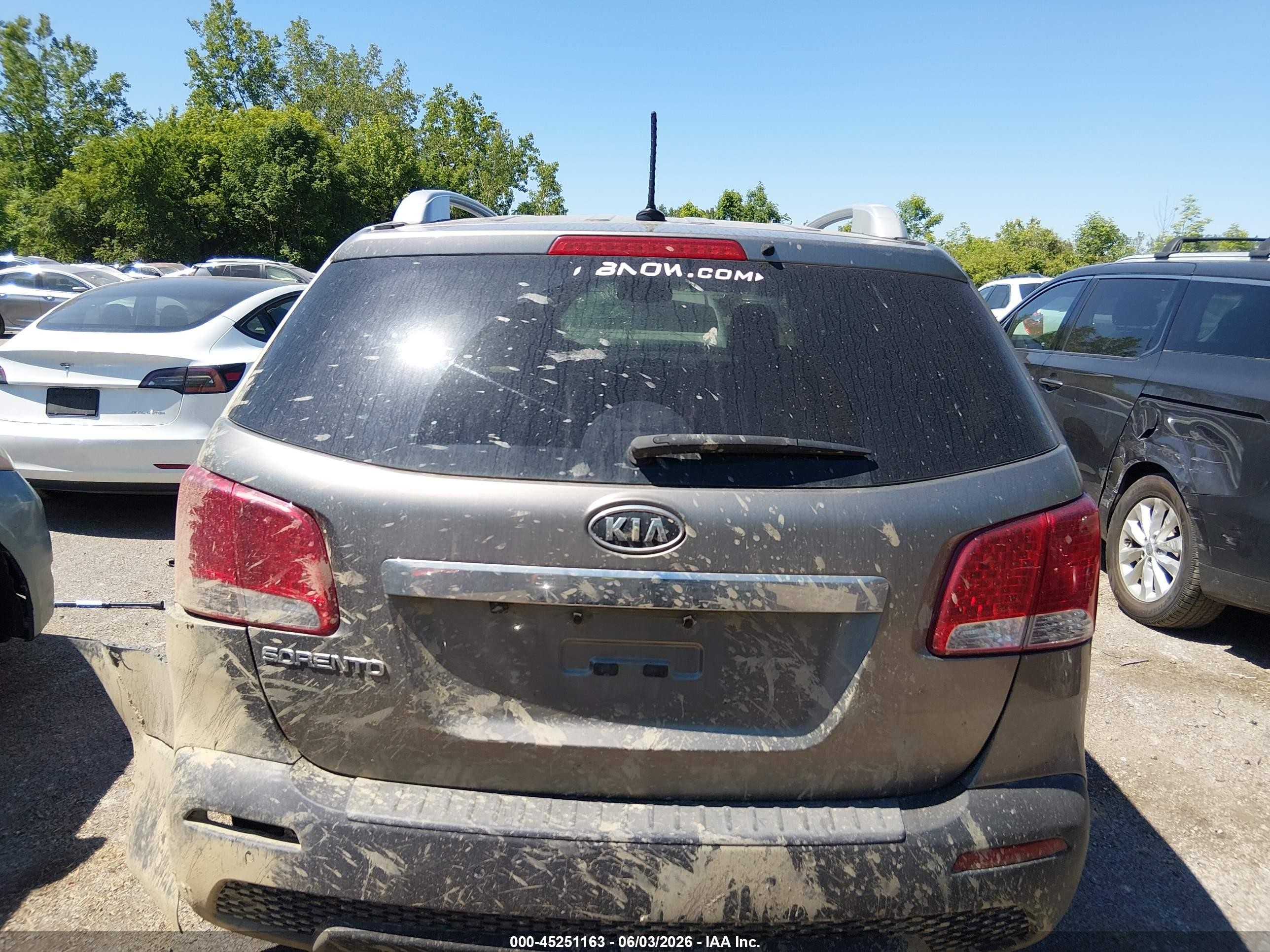 2012 Kia Sorento Lx Red vin: 5XYKT3A67CG299358