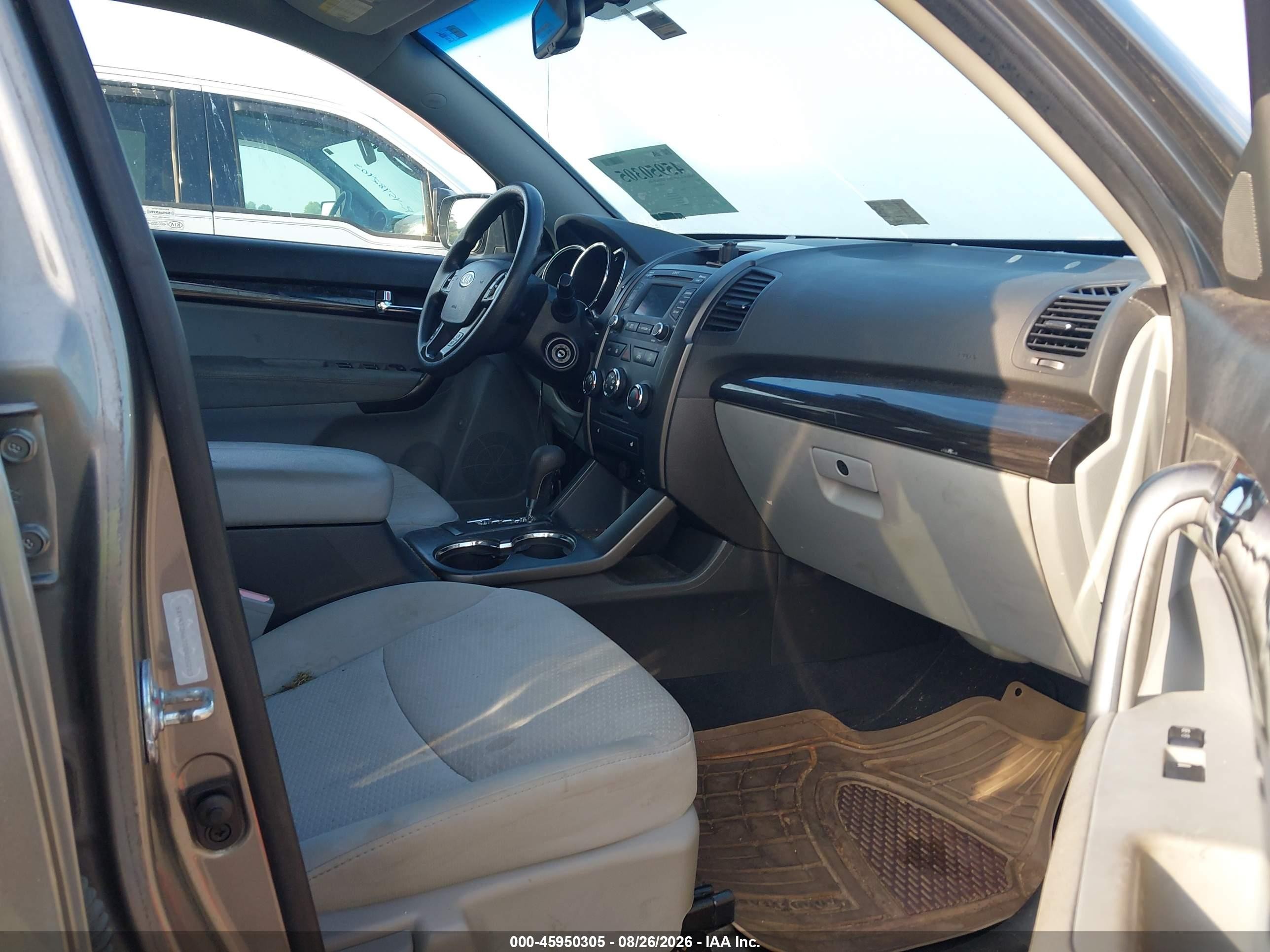 2013 Kia Sorento Lx Серебряный vin: 5XYKT3A67DG405213