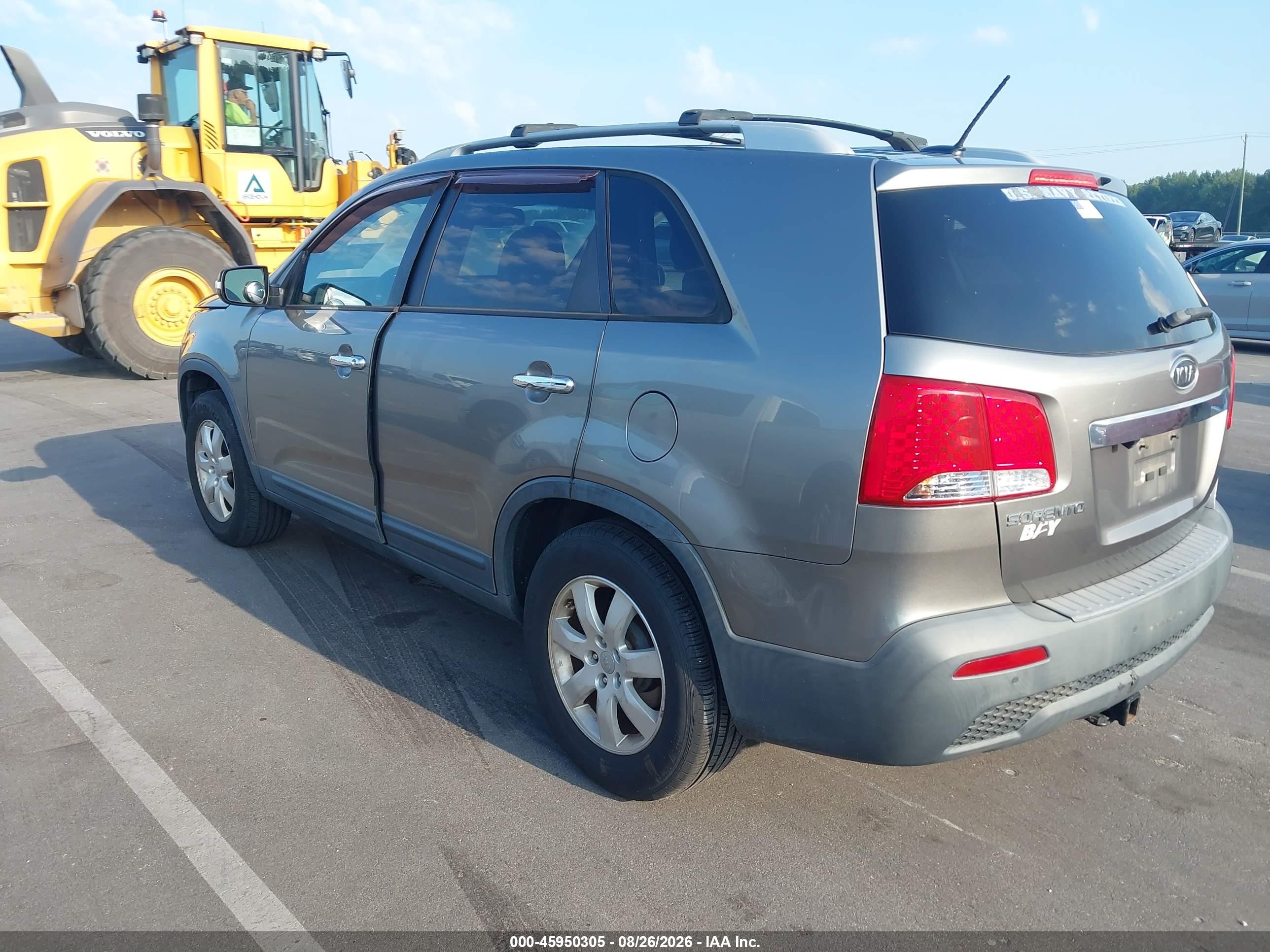 2013 Kia Sorento Lx Серебряный vin: 5XYKT3A67DG405213