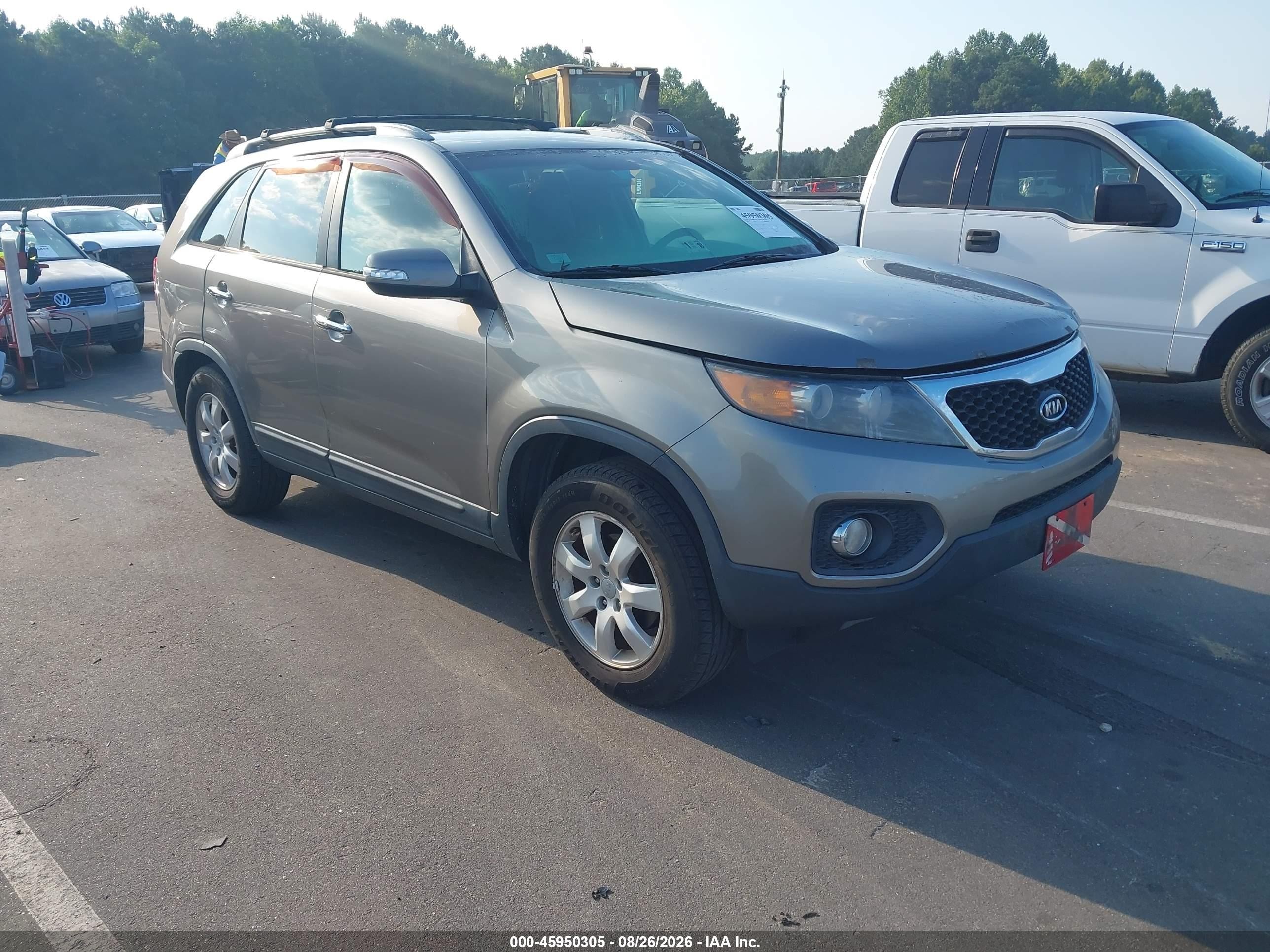 2013 Kia Sorento Lx Silver vin: 5XYKT3A67DG405213