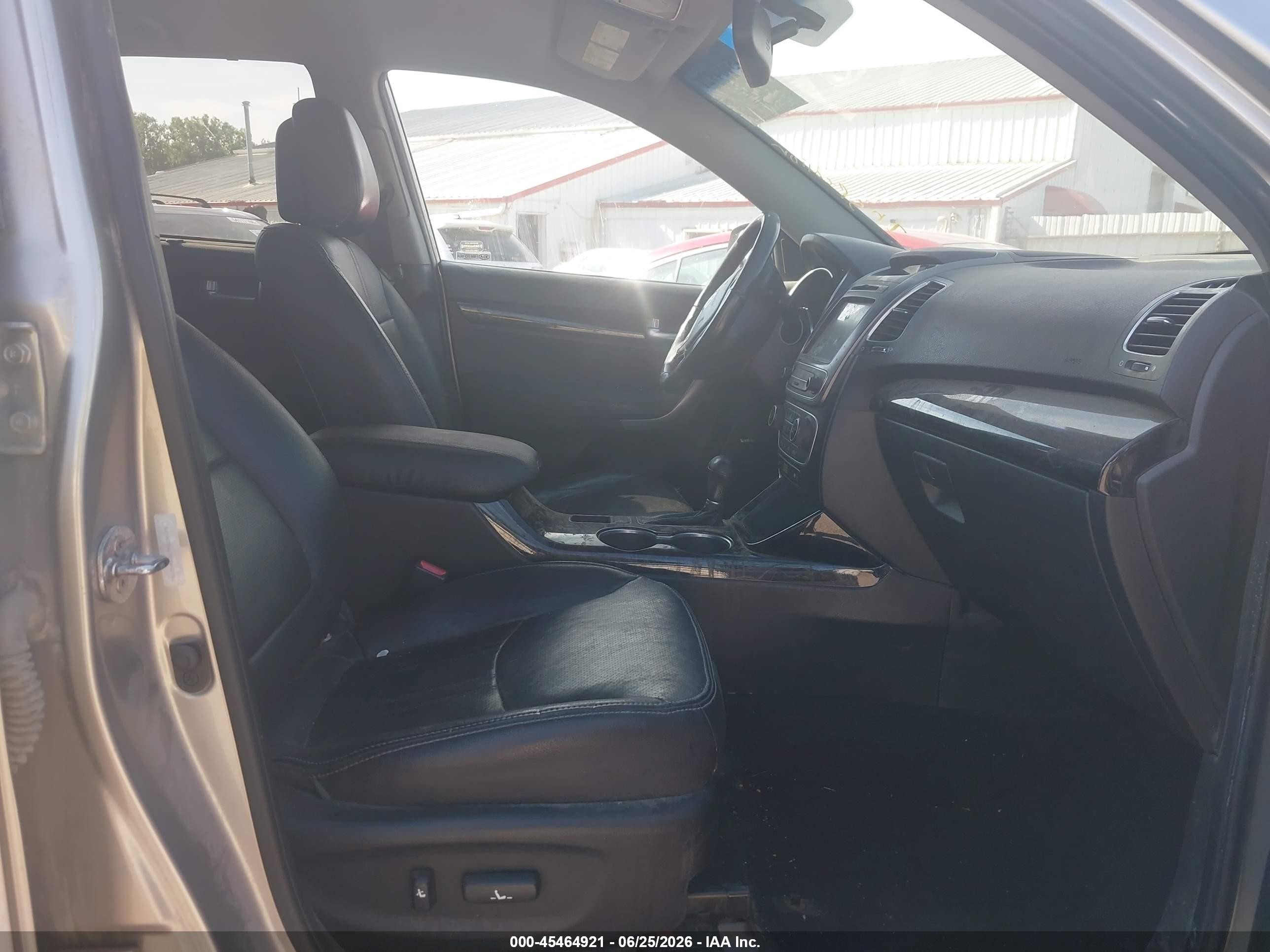 2014 Kia Sorento Lx Серебряный vin: 5XYKT3A67EG442781