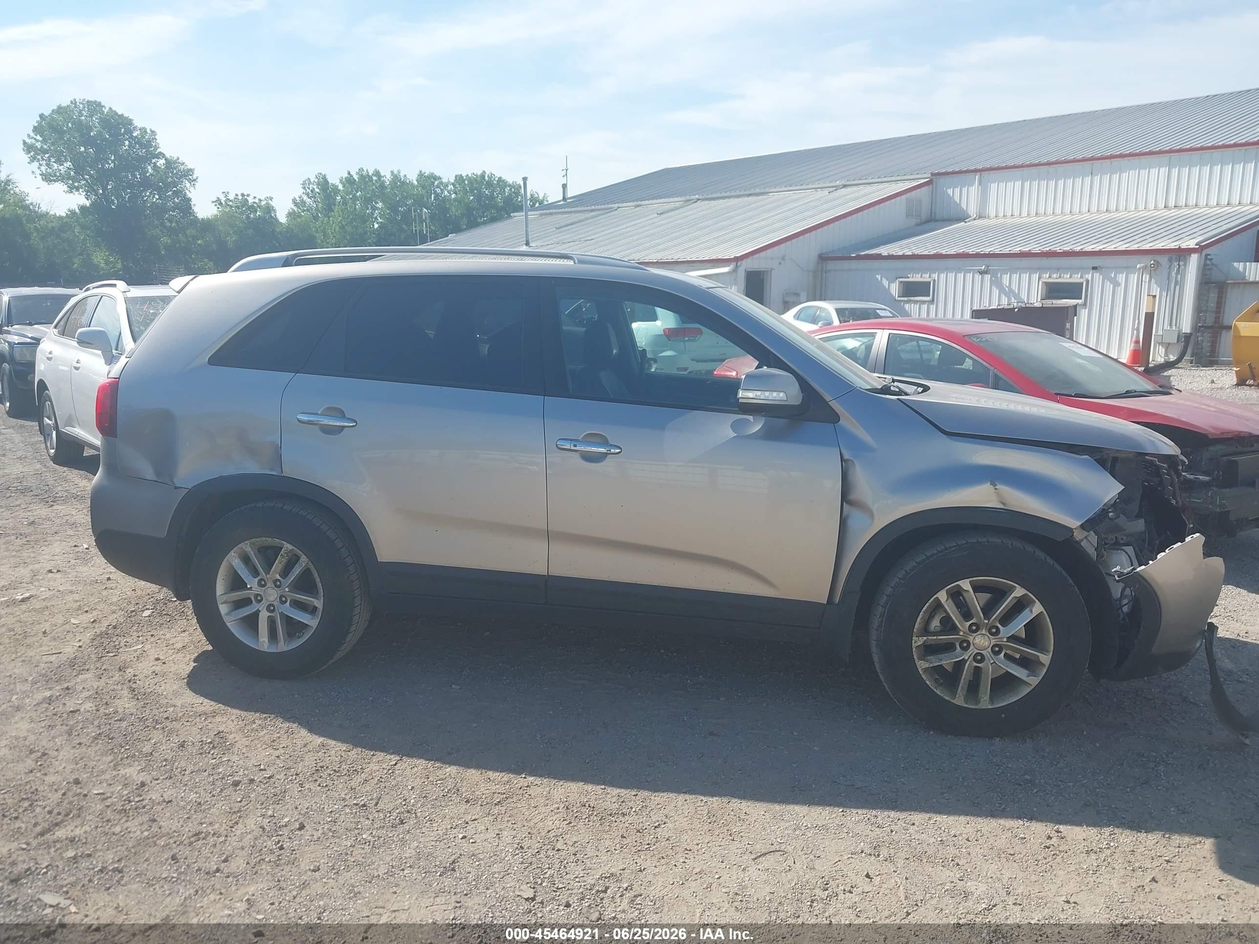 2014 Kia Sorento Lx Серебряный vin: 5XYKT3A67EG442781