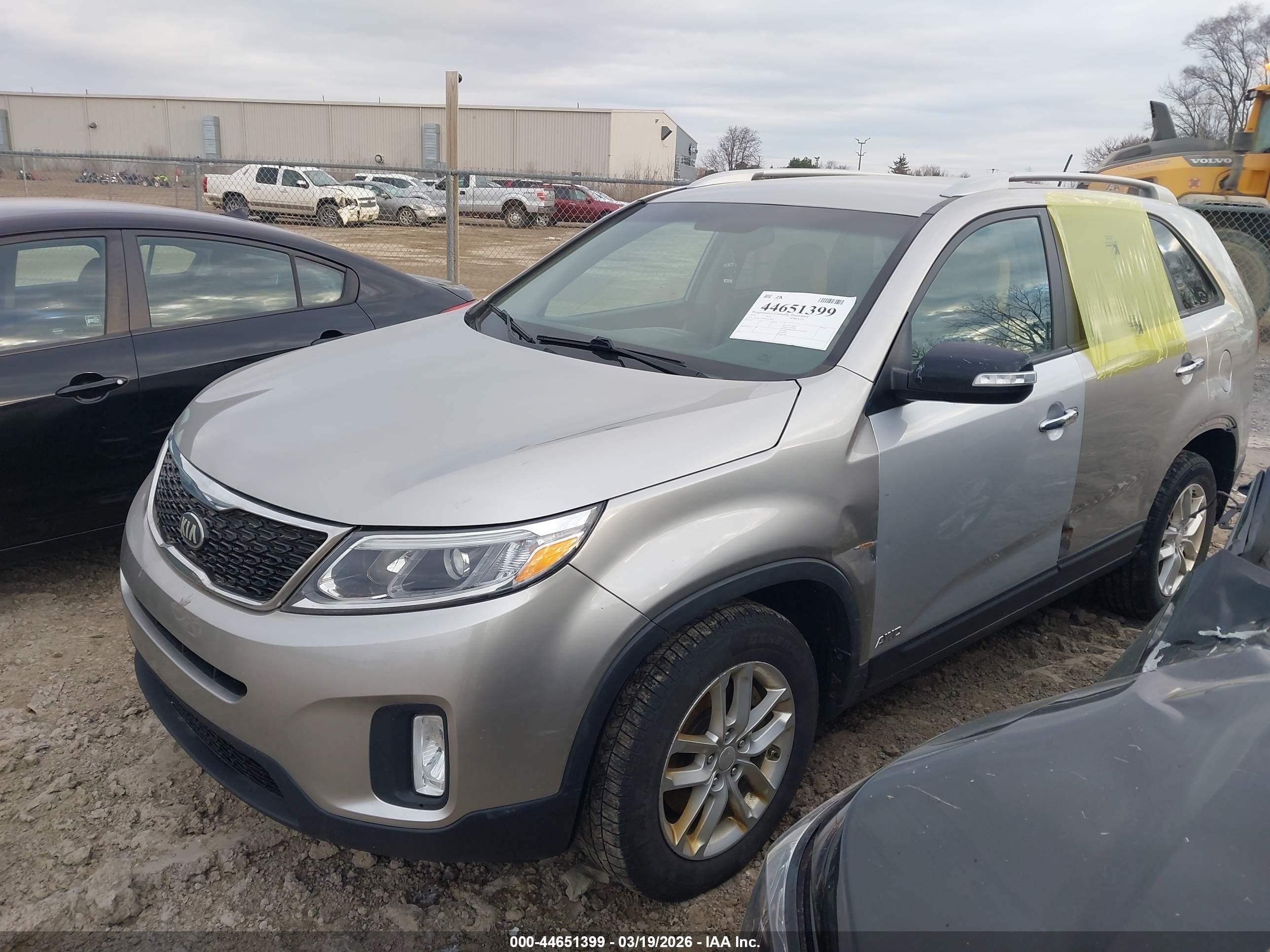 2014 Kia Sorento Lx Silver vin: 5XYKT3A67EG447950