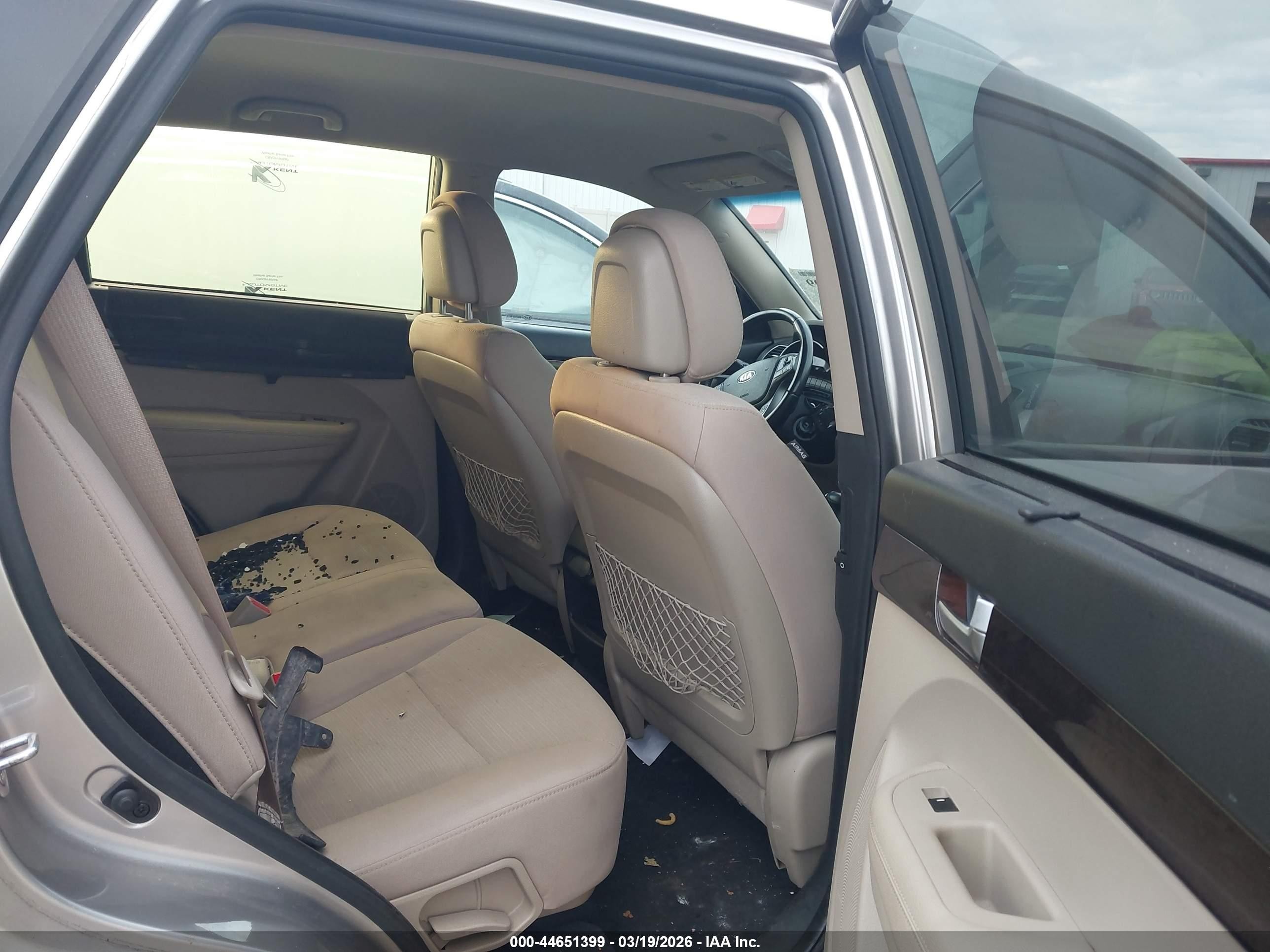 2014 Kia Sorento Lx Silver vin: 5XYKT3A67EG447950