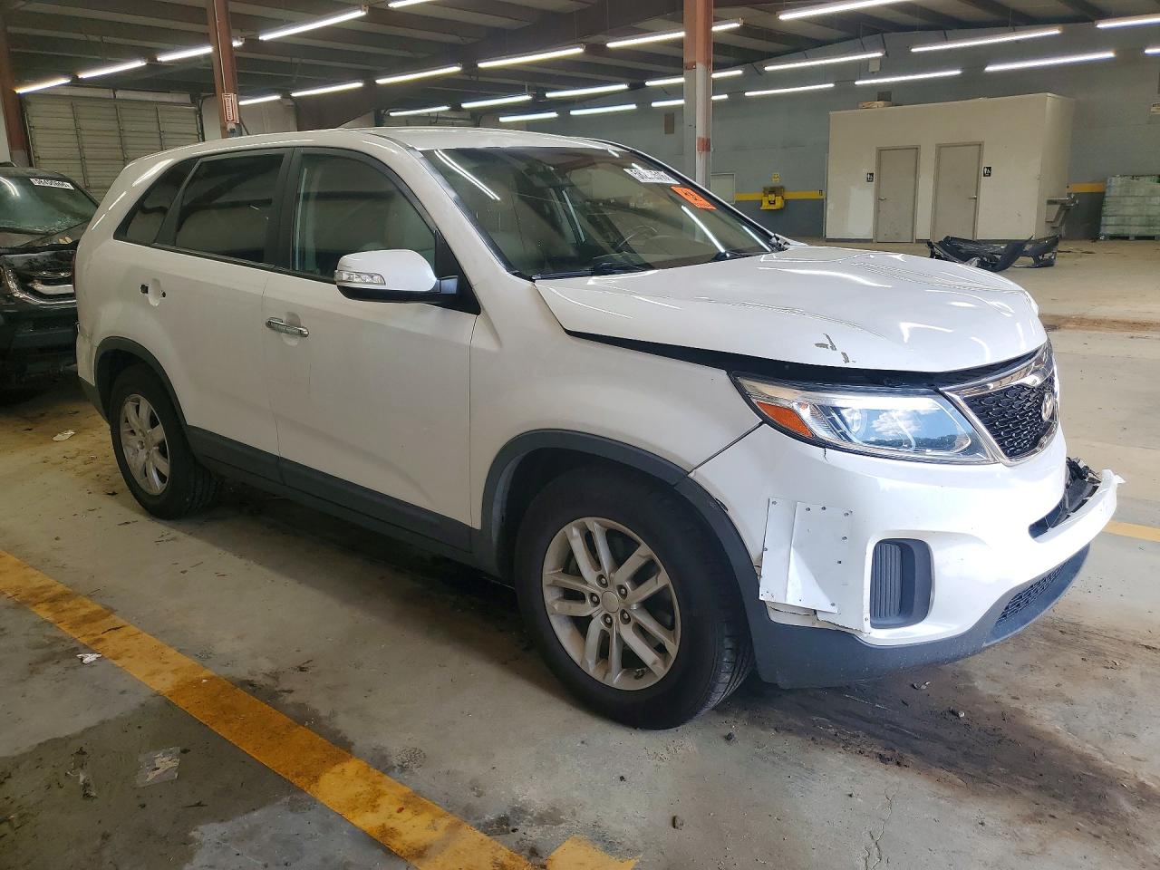 2014 Kia Sorento Lx White vin: 5XYKT3A67EG523196