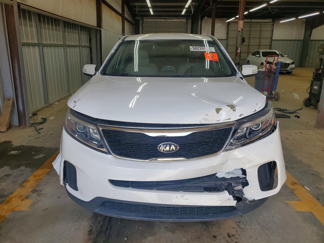 2014 Kia Sorento Lx White vin: 5XYKT3A67EG523196