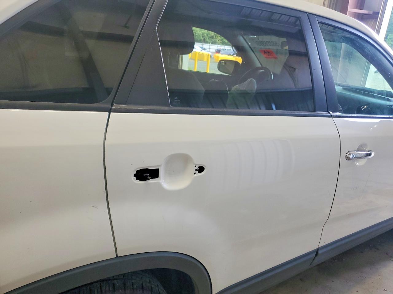 2014 Kia Sorento Lx White vin: 5XYKT3A67EG523196