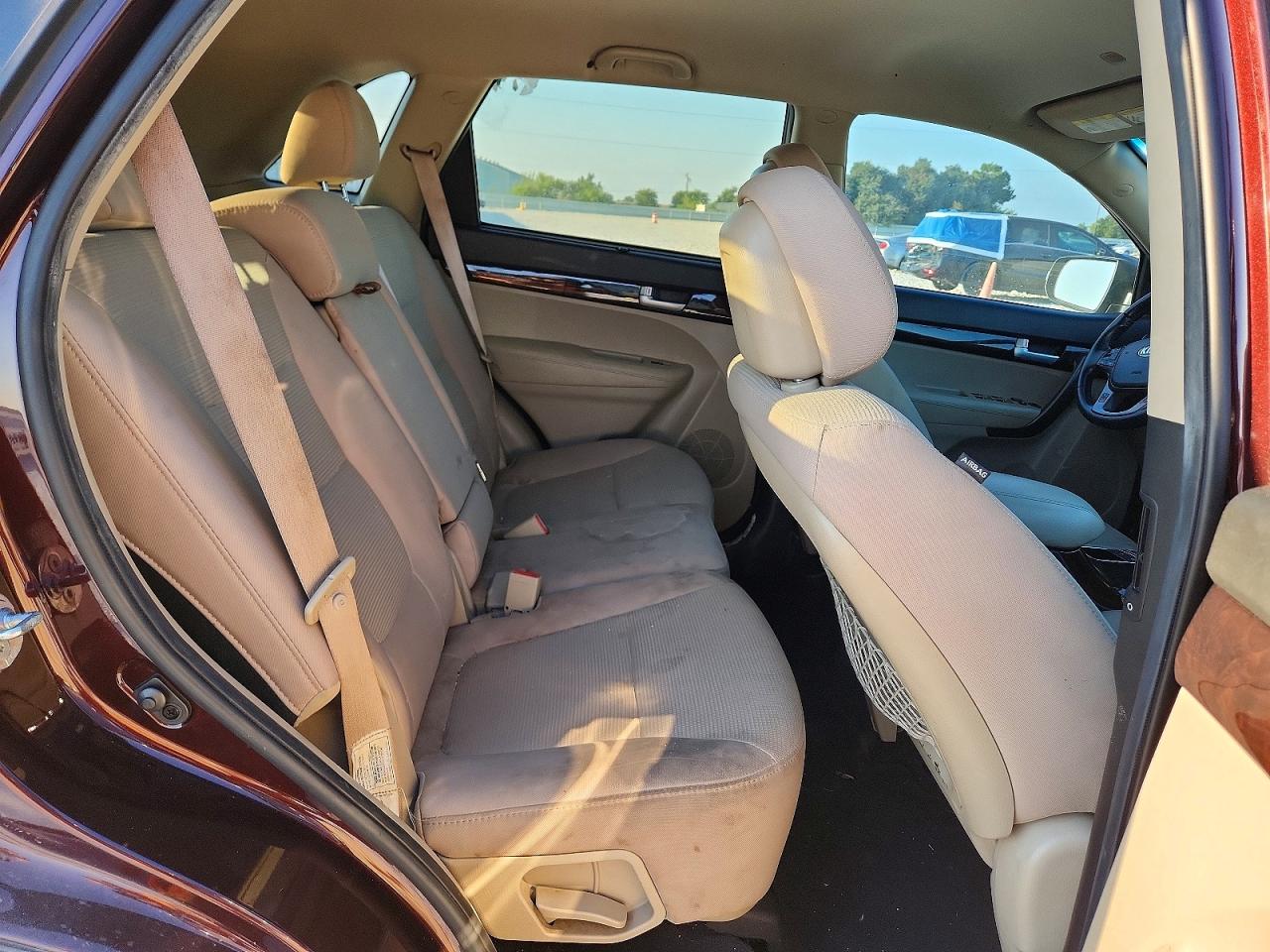 2015 Kia Sorento Burgundy vin: 5XYKT3A67FG580063