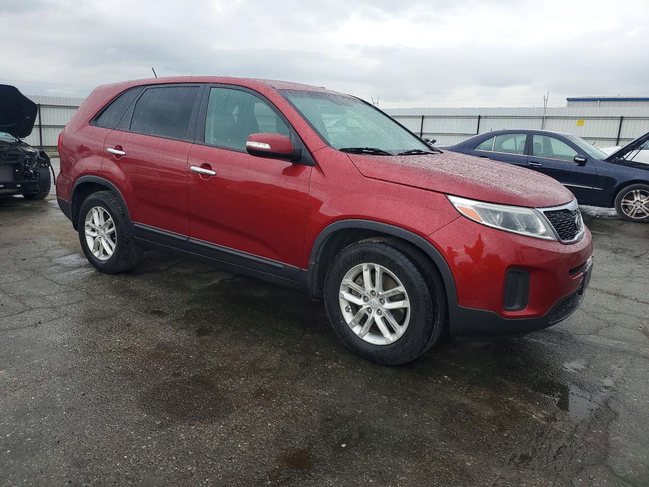2015 Kia Sorento Lx Red vin: 5XYKT3A67FG596196