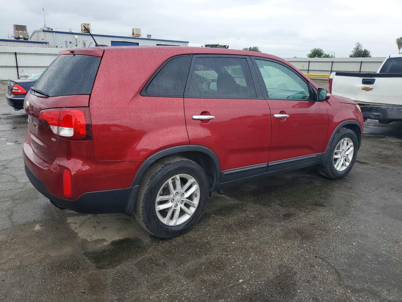 2015 Kia Sorento Lx Red vin: 5XYKT3A67FG596196