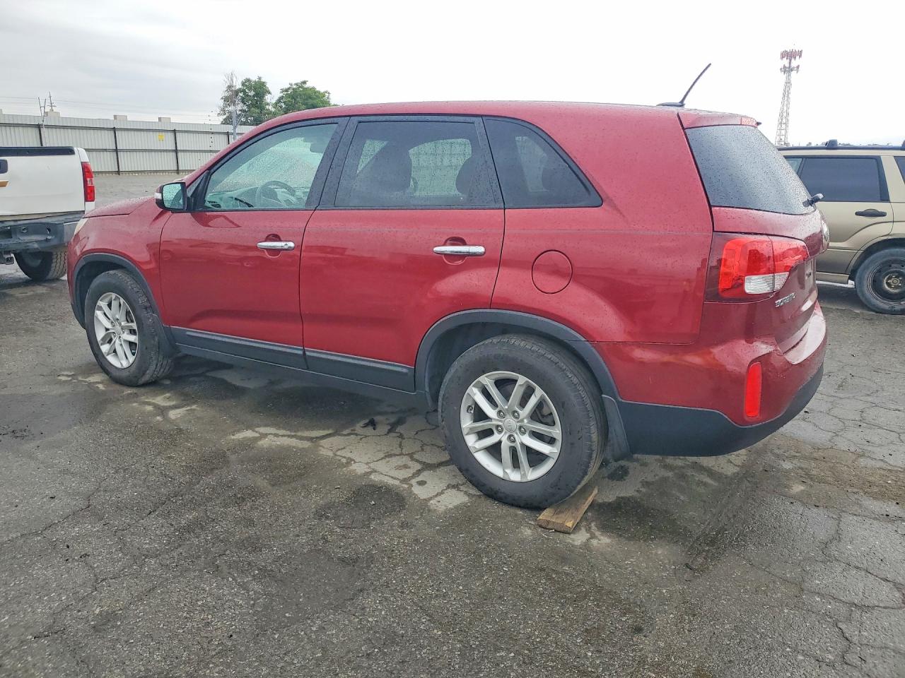 2015 Kia Sorento Lx Red vin: 5XYKT3A67FG596196