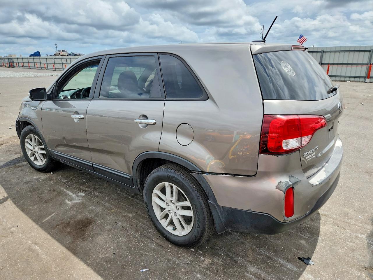 2015 Kia Sorento Lx Gray vin: 5XYKT3A67FG657952
