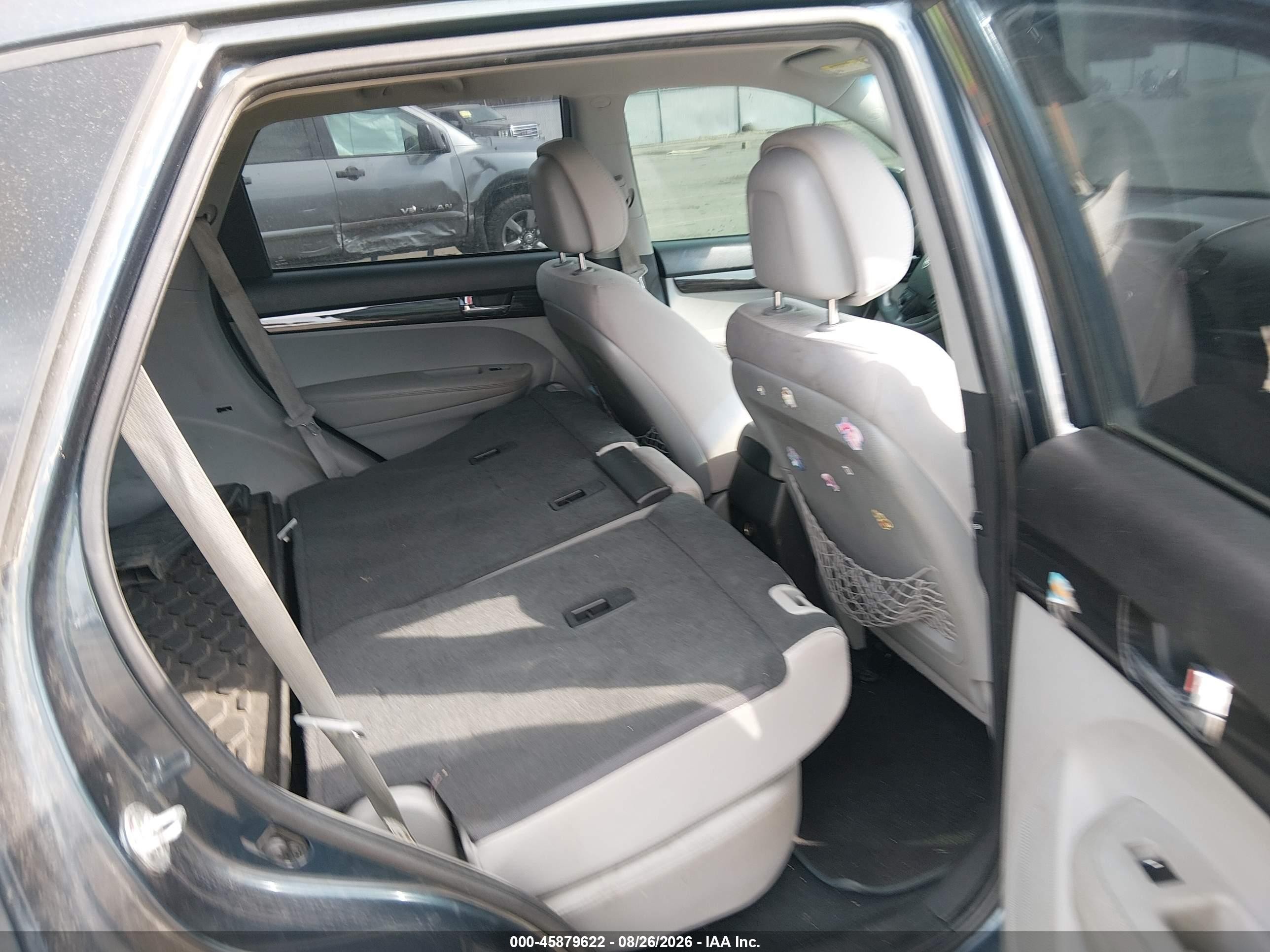 2012 Kia Sorento Lx Серый vin: 5XYKT3A68CG207948