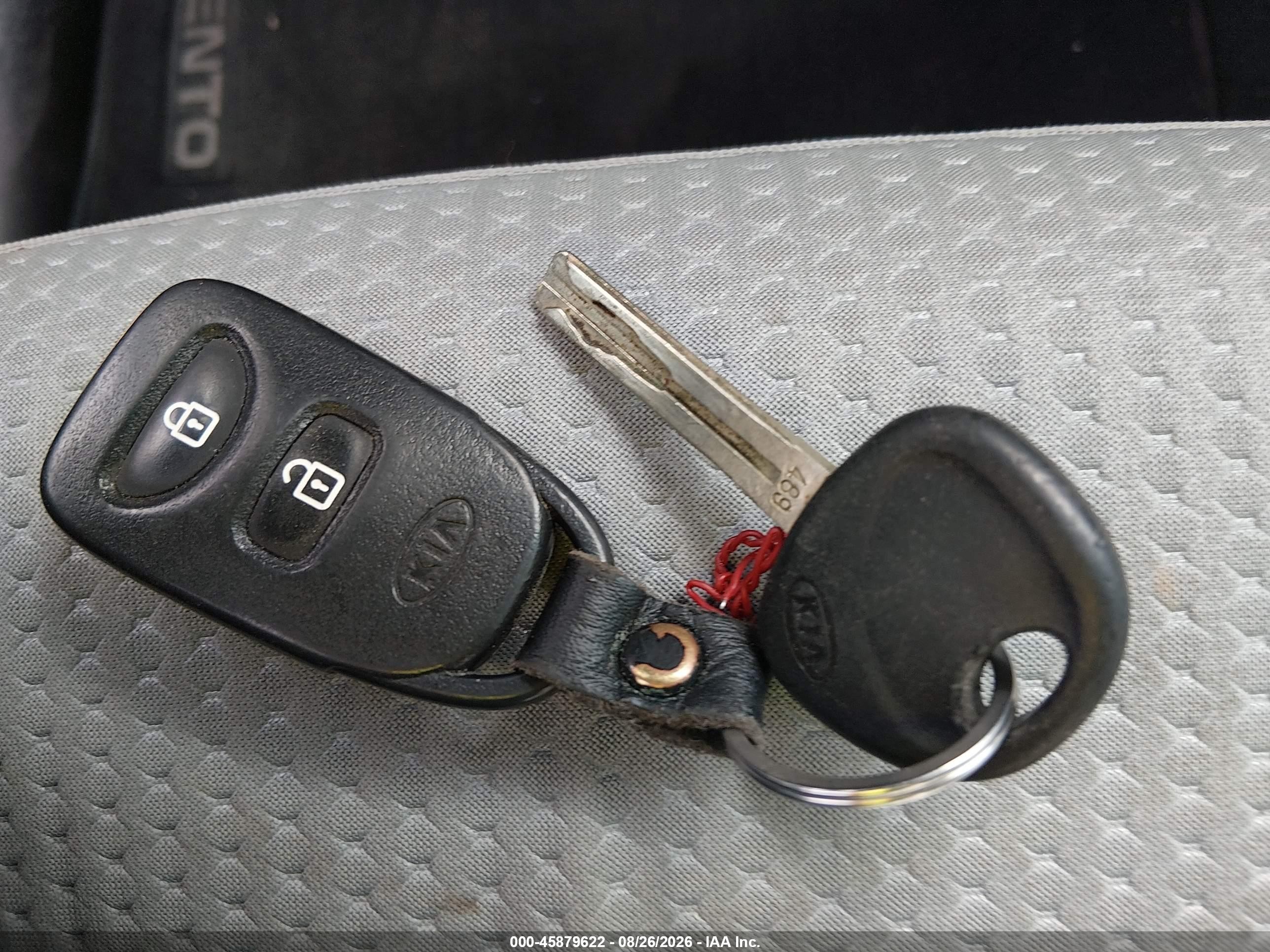 2012 Kia Sorento Lx Серый vin: 5XYKT3A68CG207948