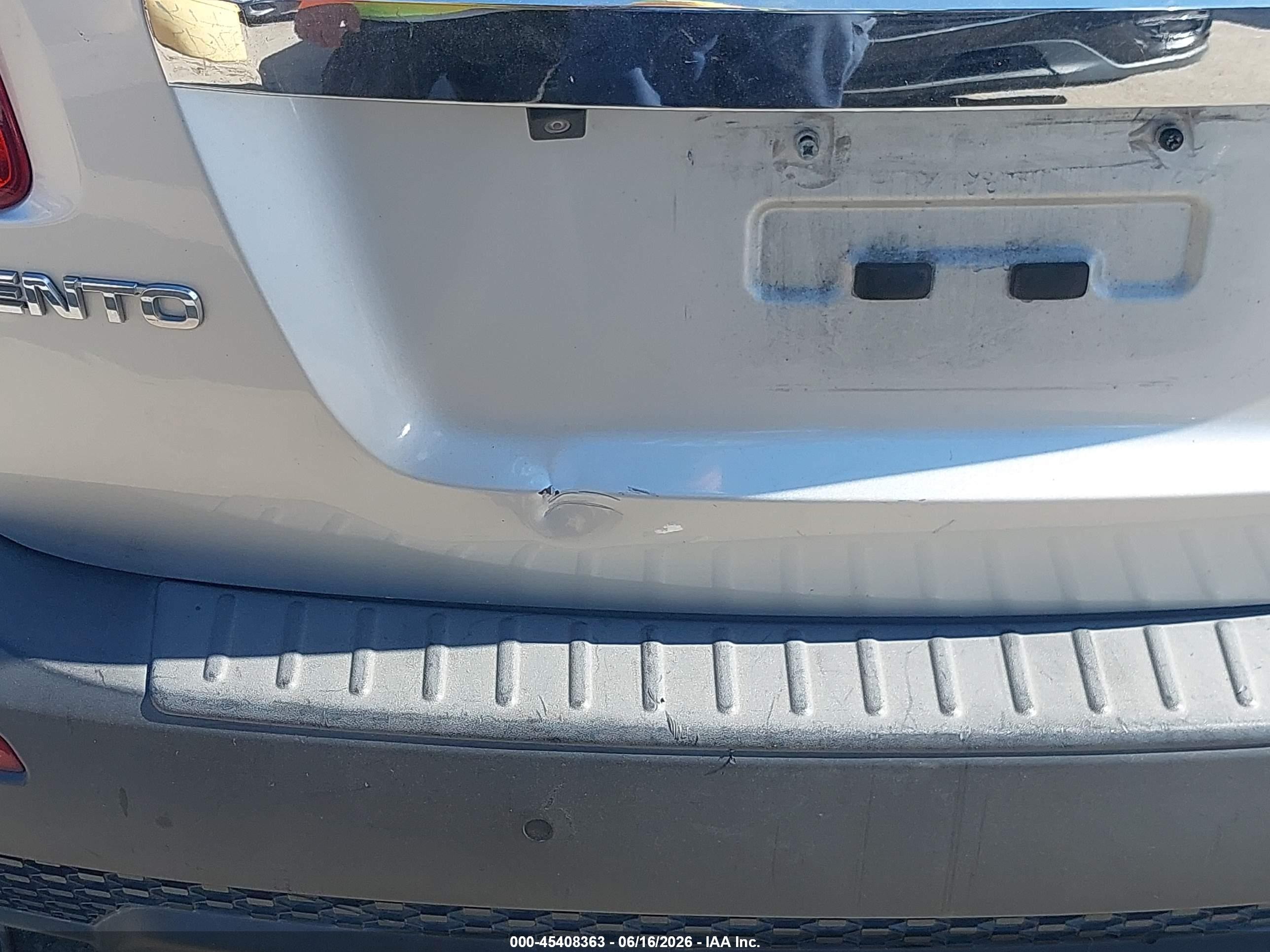 2012 Kia Sorento Lx Silver vin: 5XYKT3A68CG238388