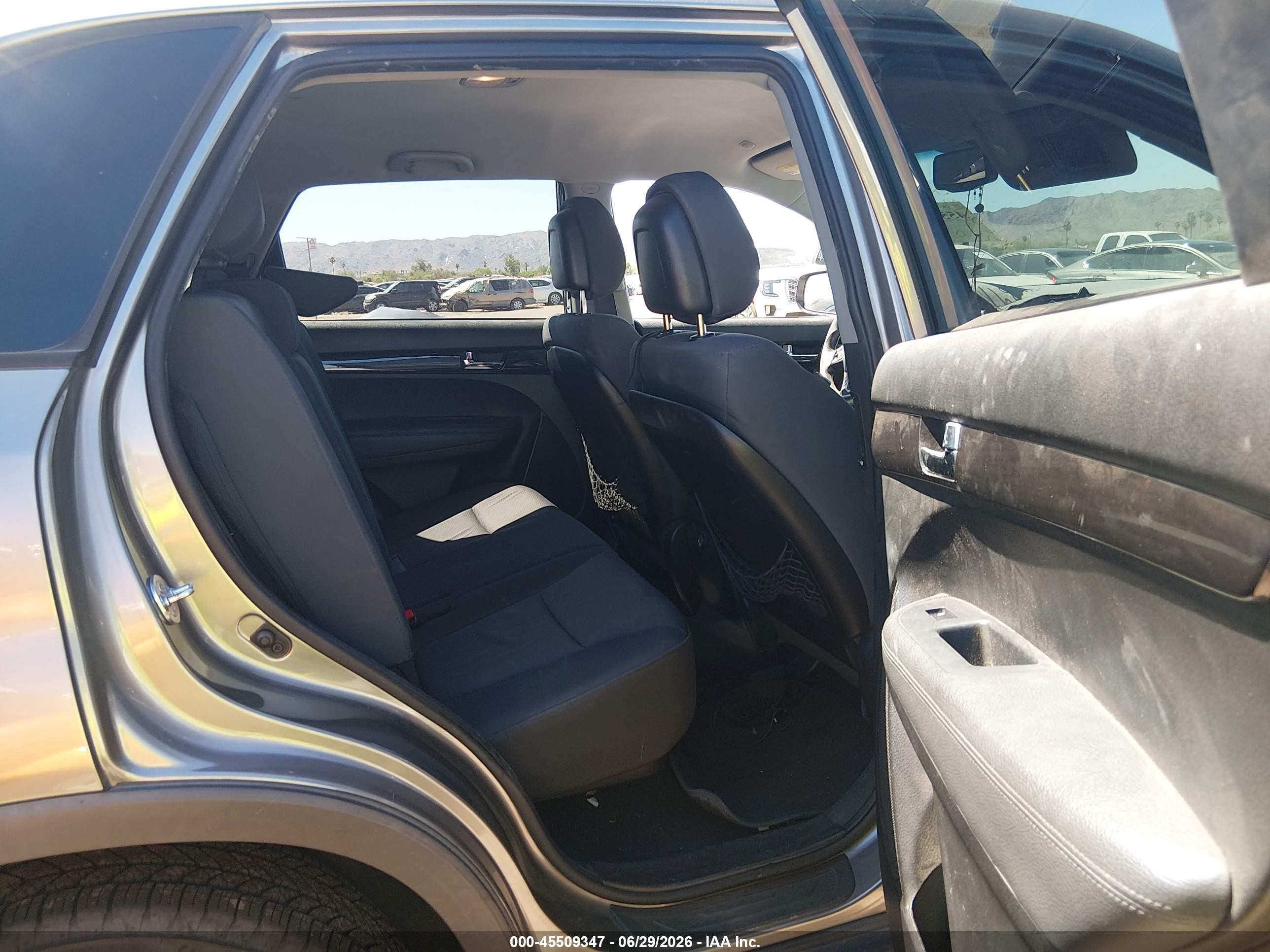 2012 Kia Sorento Lx Gray vin: 5XYKT3A68CG256633