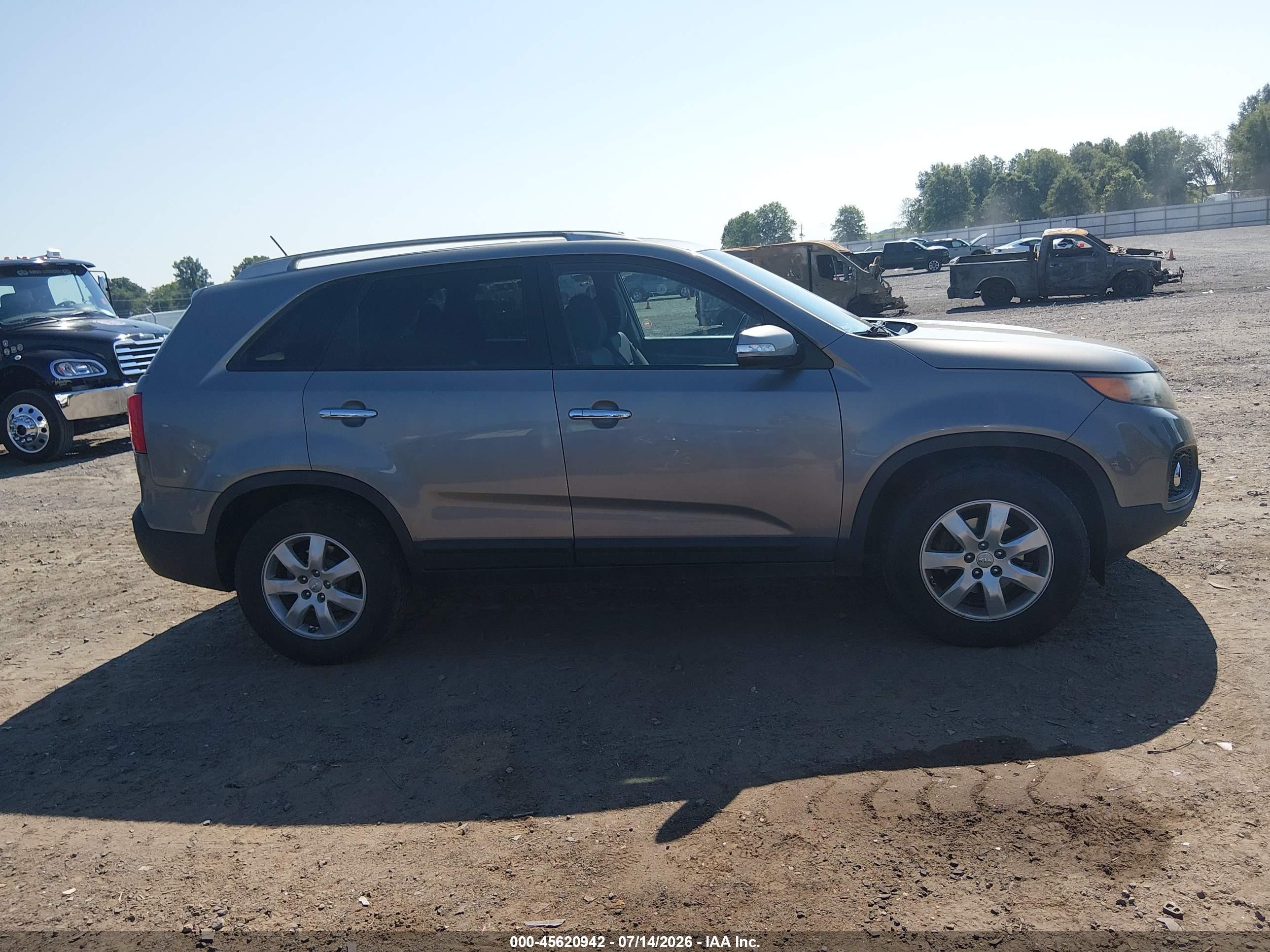 2012 Kia Sorento Lx Gray vin: 5XYKT3A68CG294900