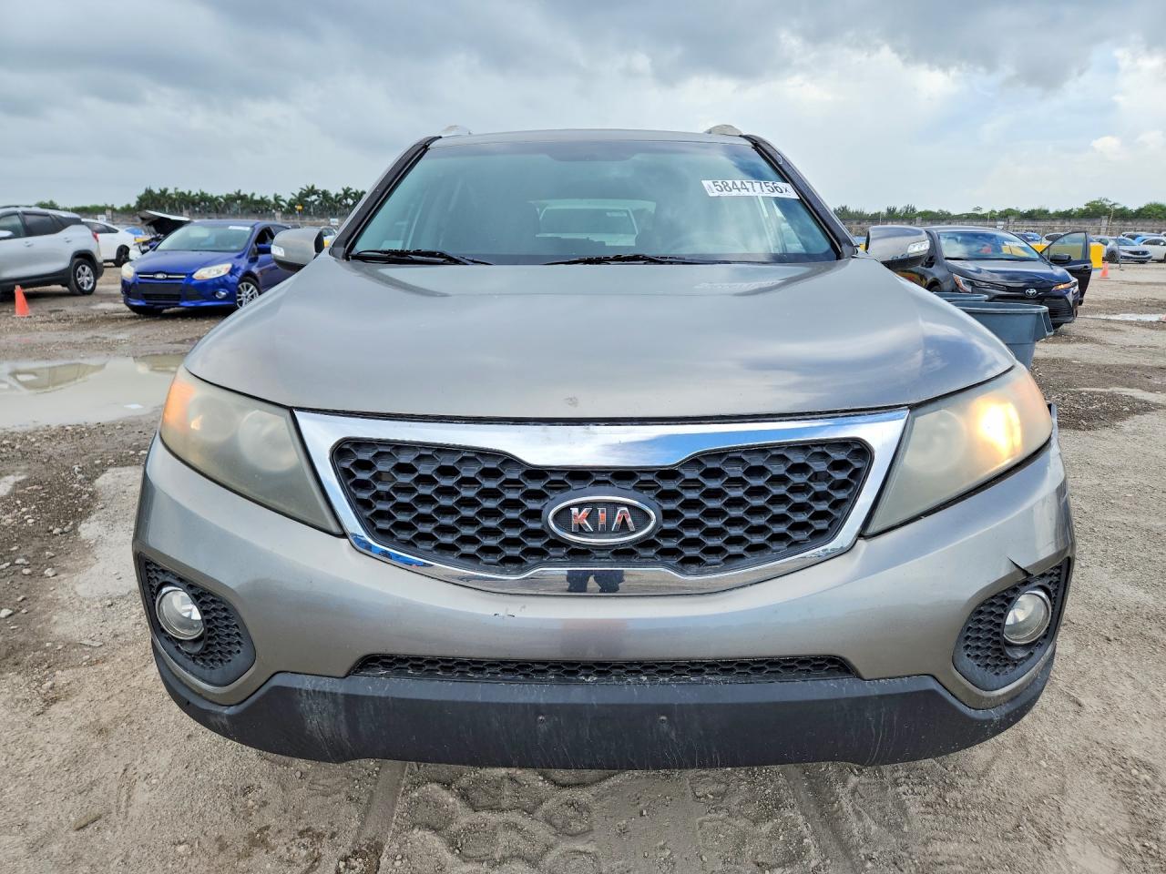 2013 Kia Sorento Lx Серебряный vin: 5XYKT3A68DG365126