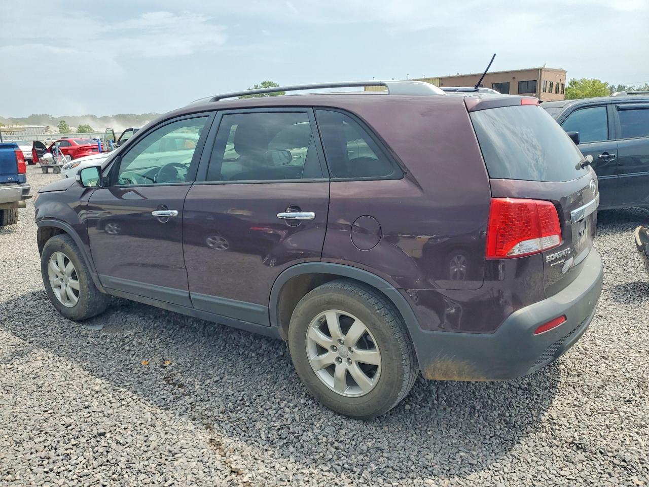 2013 Kia Sorento Lx Темно-бордовый vin: 5XYKT3A68DG370603