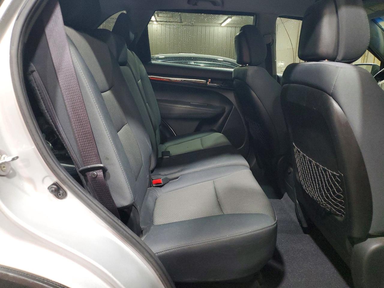 2013 Kia Sorento Lx Silver vin: 5XYKT3A68DG381343