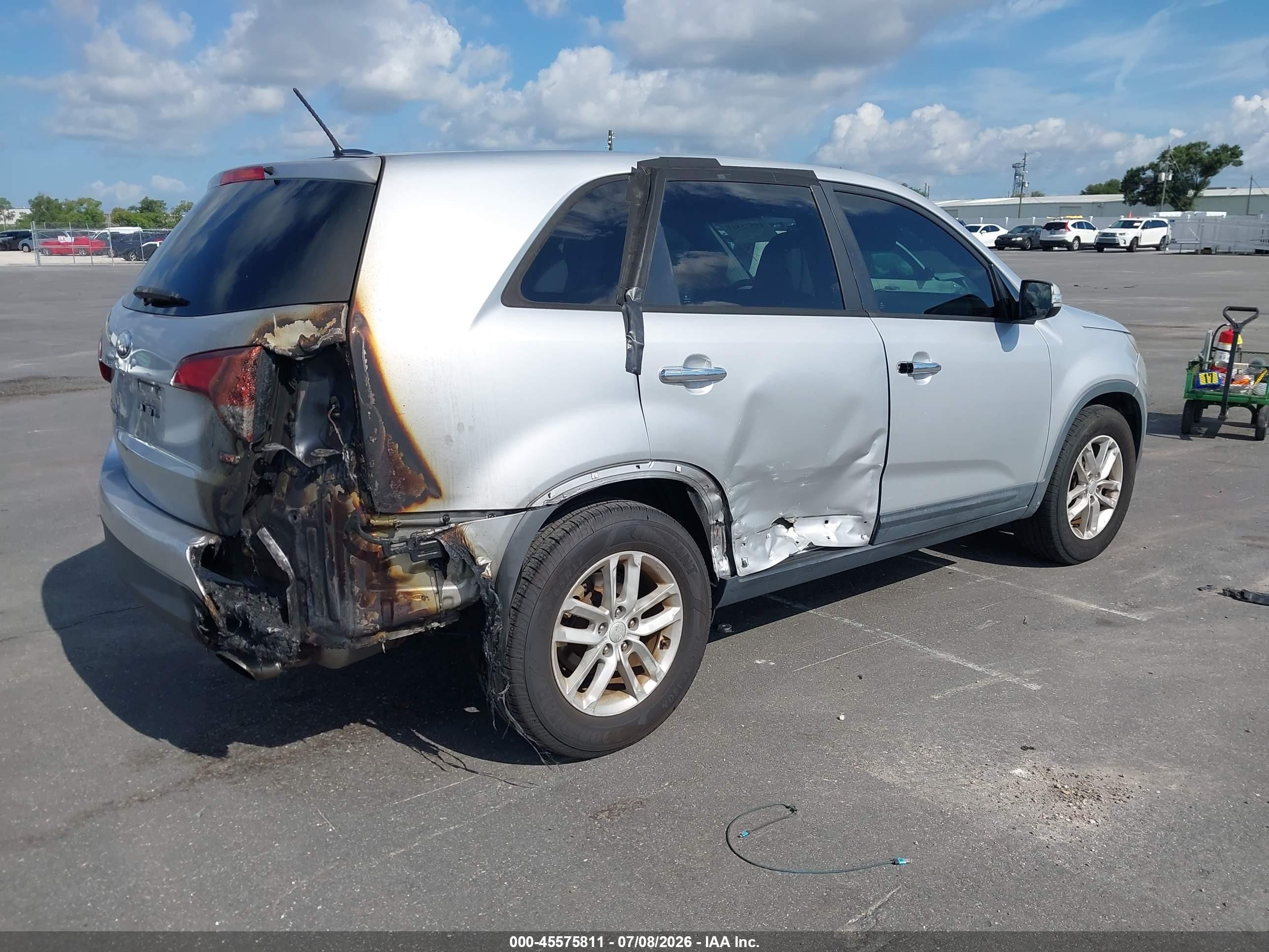 2014 Kia Sorento Lx Silver vin: 5XYKT3A68EG477264