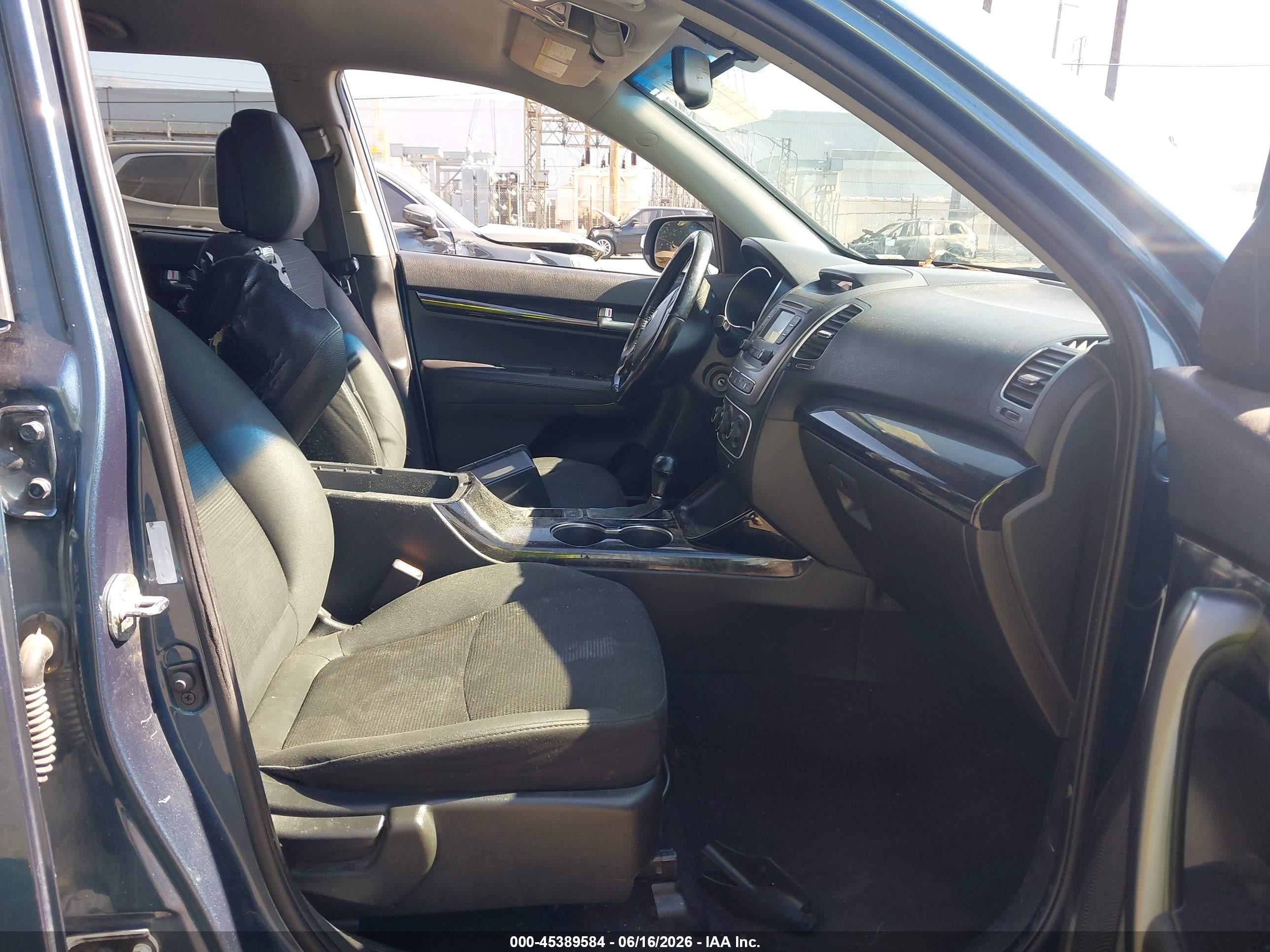 2014 Kia Sorento Lx Dark Blue vin: 5XYKT3A68EG508285