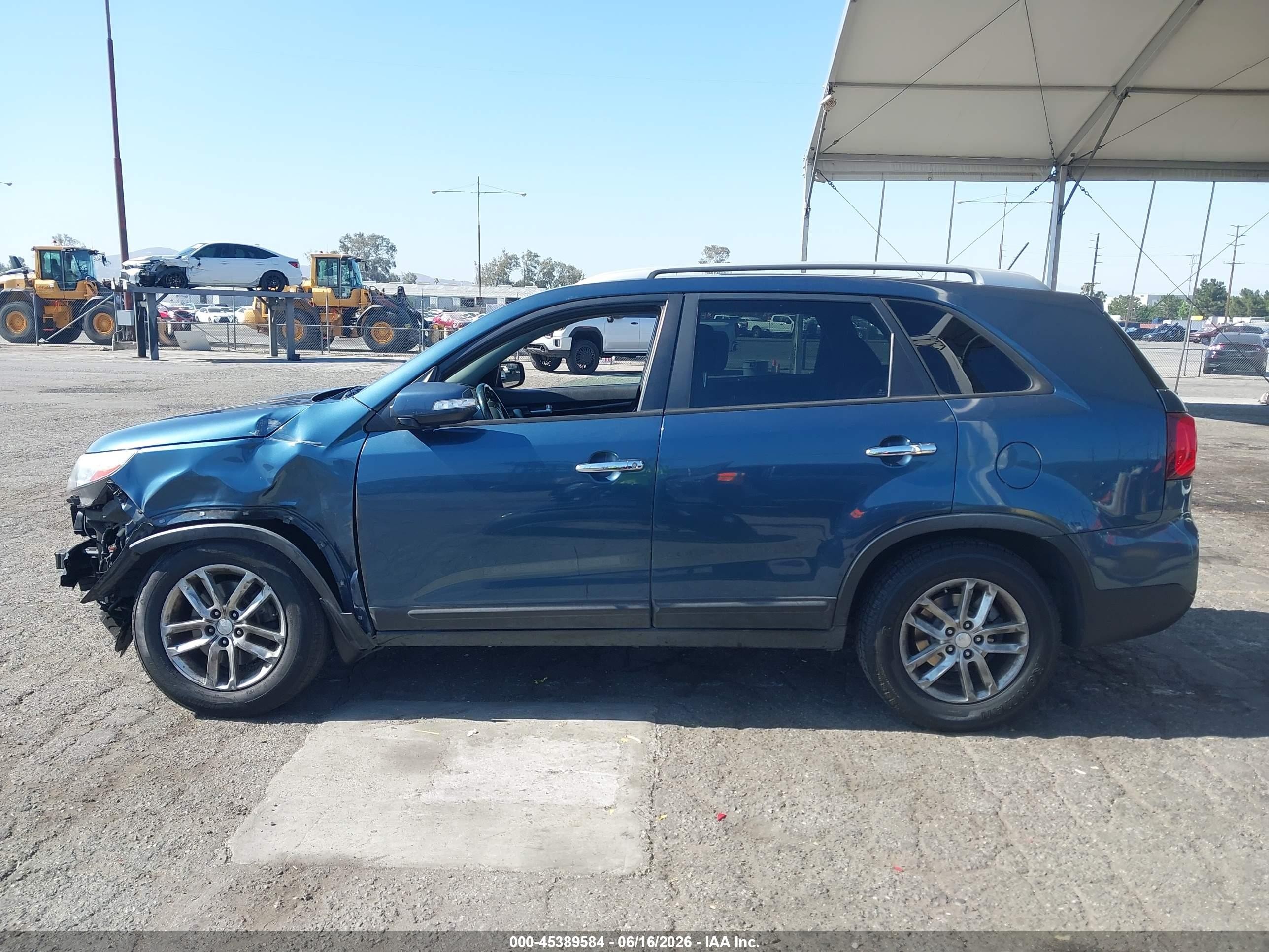 2014 Kia Sorento Lx Dark Blue vin: 5XYKT3A68EG508285