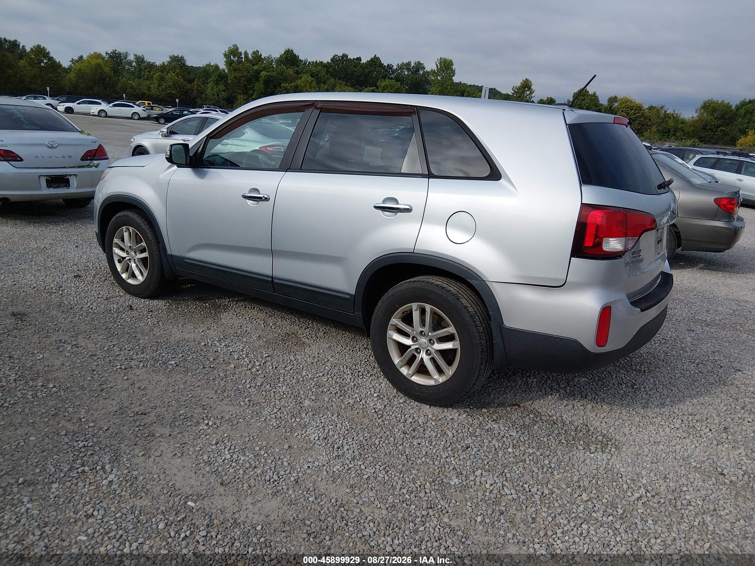 2014 Kia Sorento Lx Серебряный vin: 5XYKT3A68EG508609