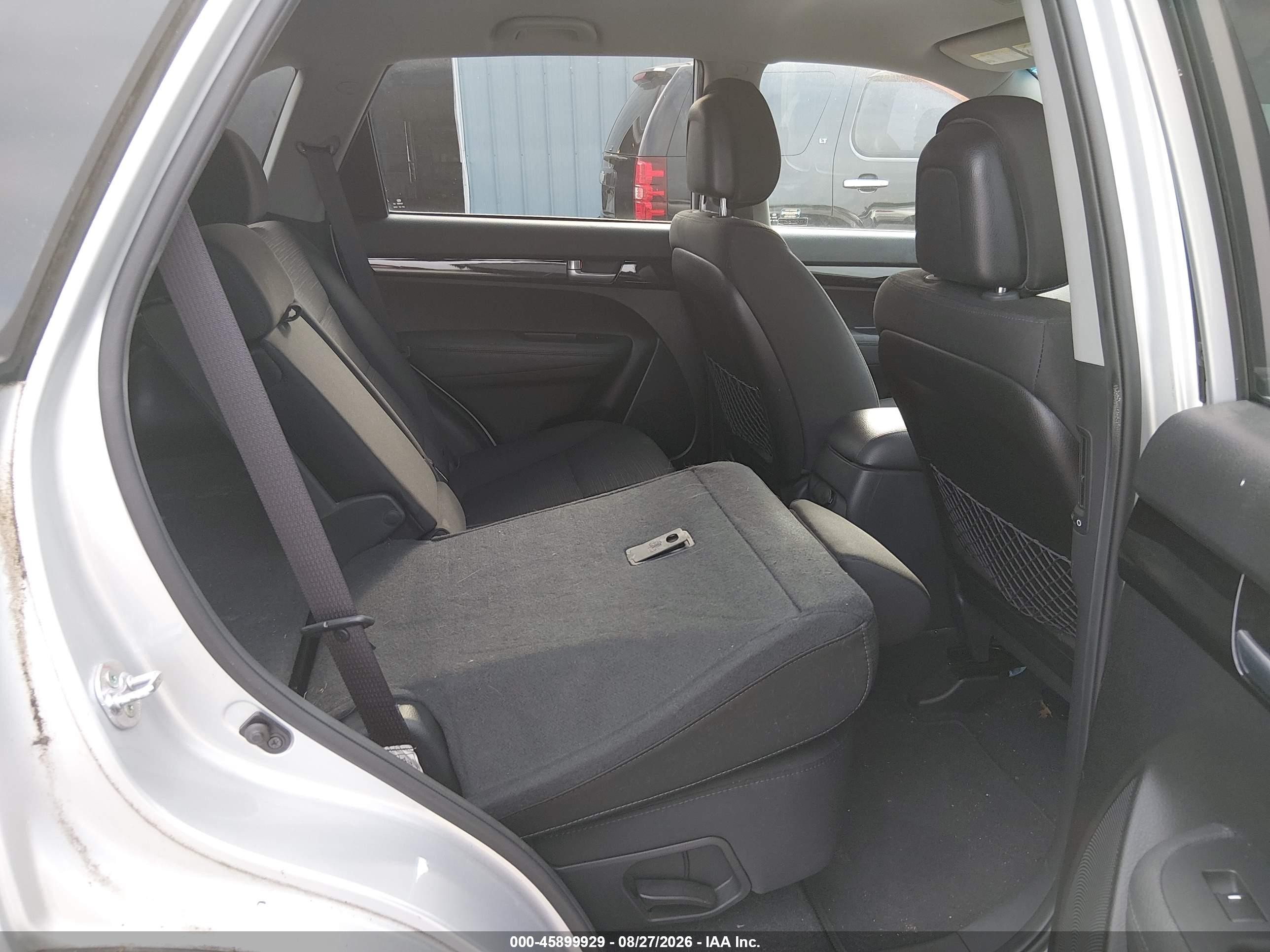 2014 Kia Sorento Lx Серебряный vin: 5XYKT3A68EG508609