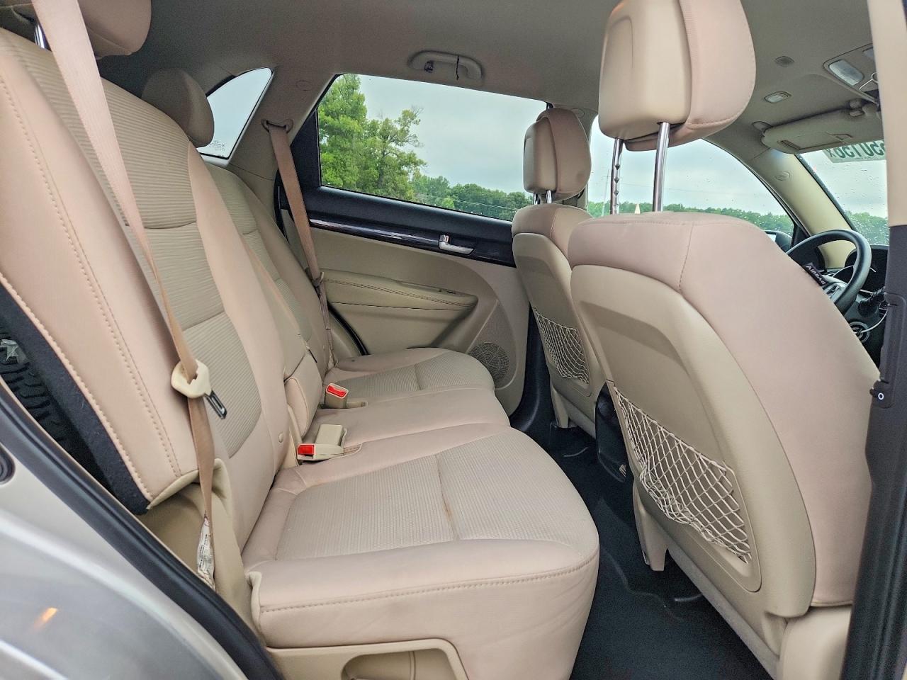 2014 Kia Sorento Lx Серебряный vin: 5XYKT3A68EG524471