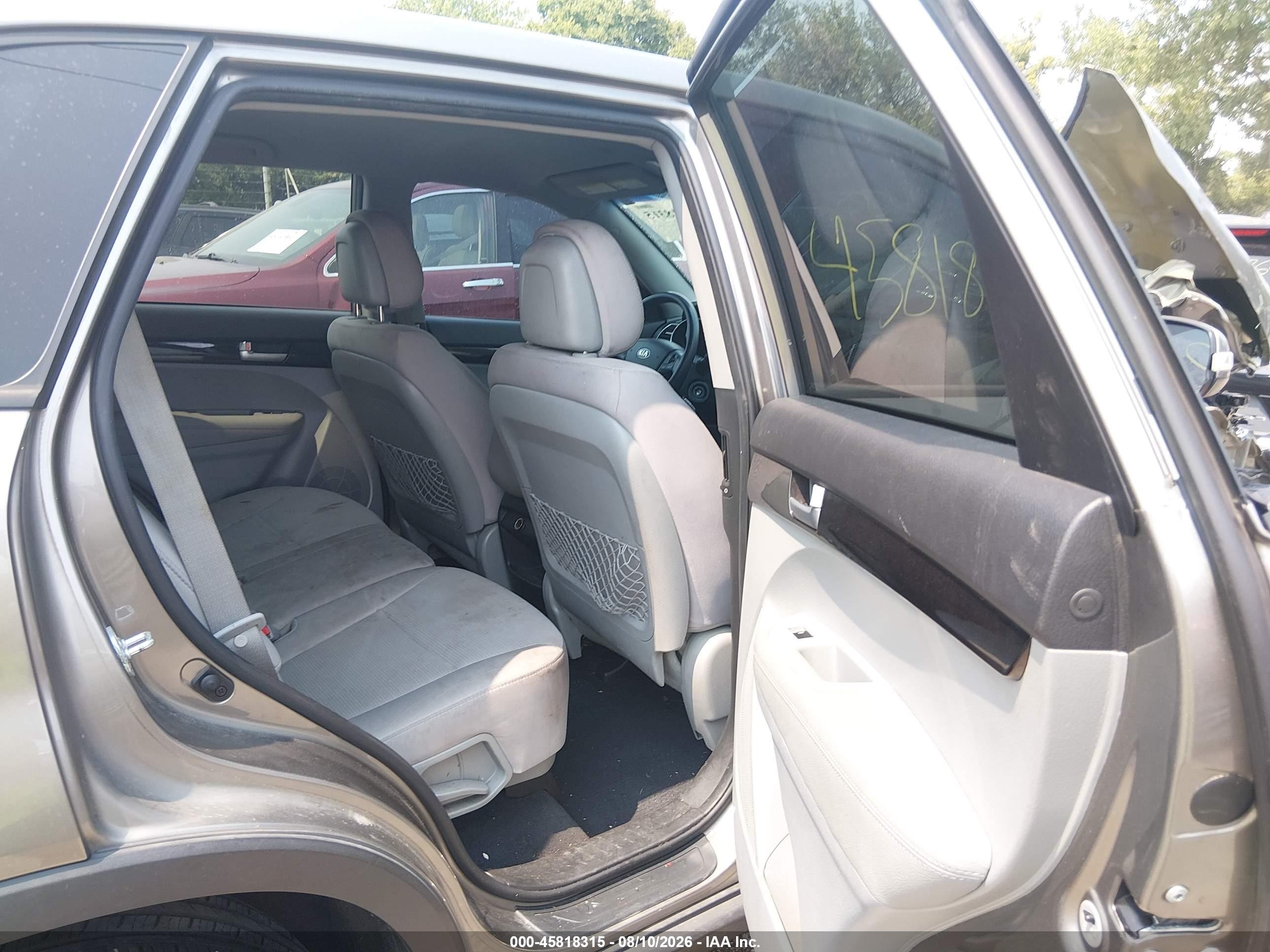 2015 Kia Sorento Lx Silver vin: 5XYKT3A68FG618612