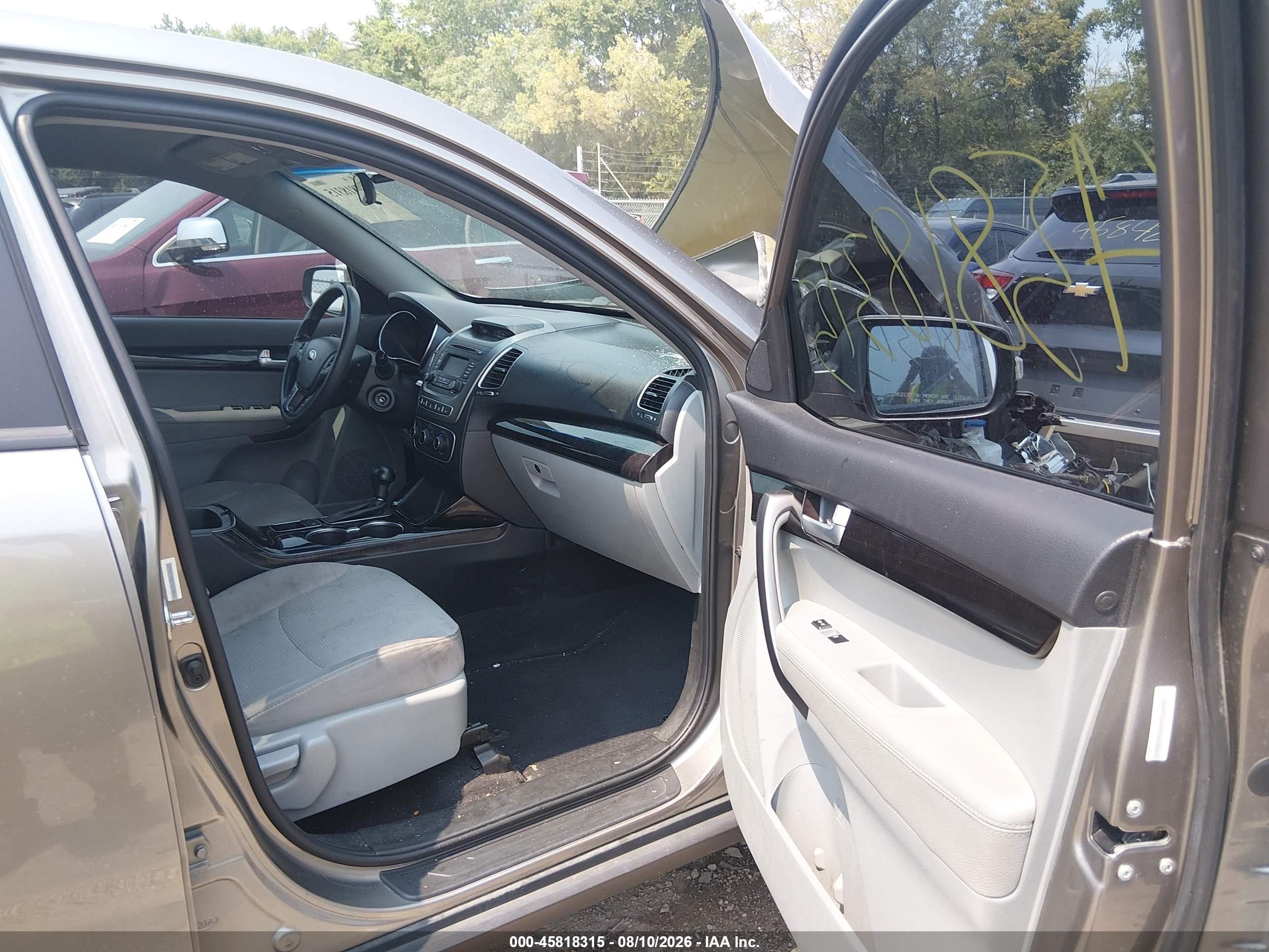 2015 Kia Sorento Lx Silver vin: 5XYKT3A68FG618612