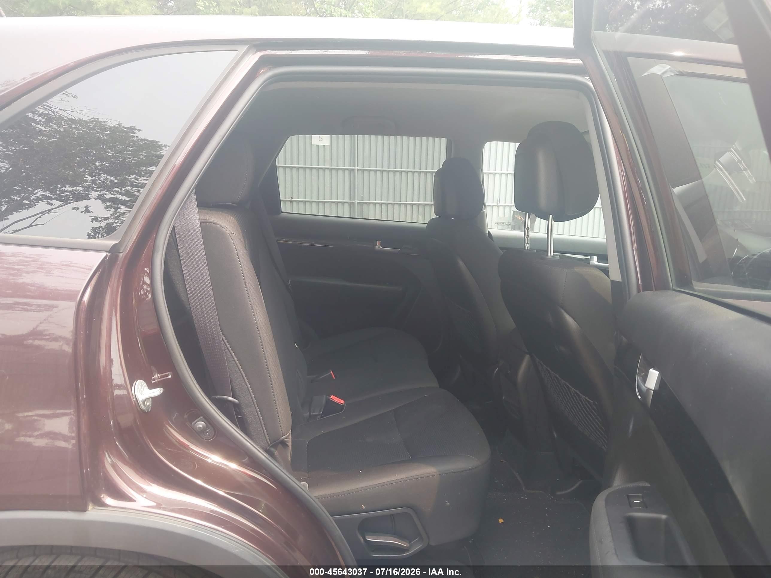 2015 Kia Sorento Lx Maroon vin: 5XYKT3A68FG646930