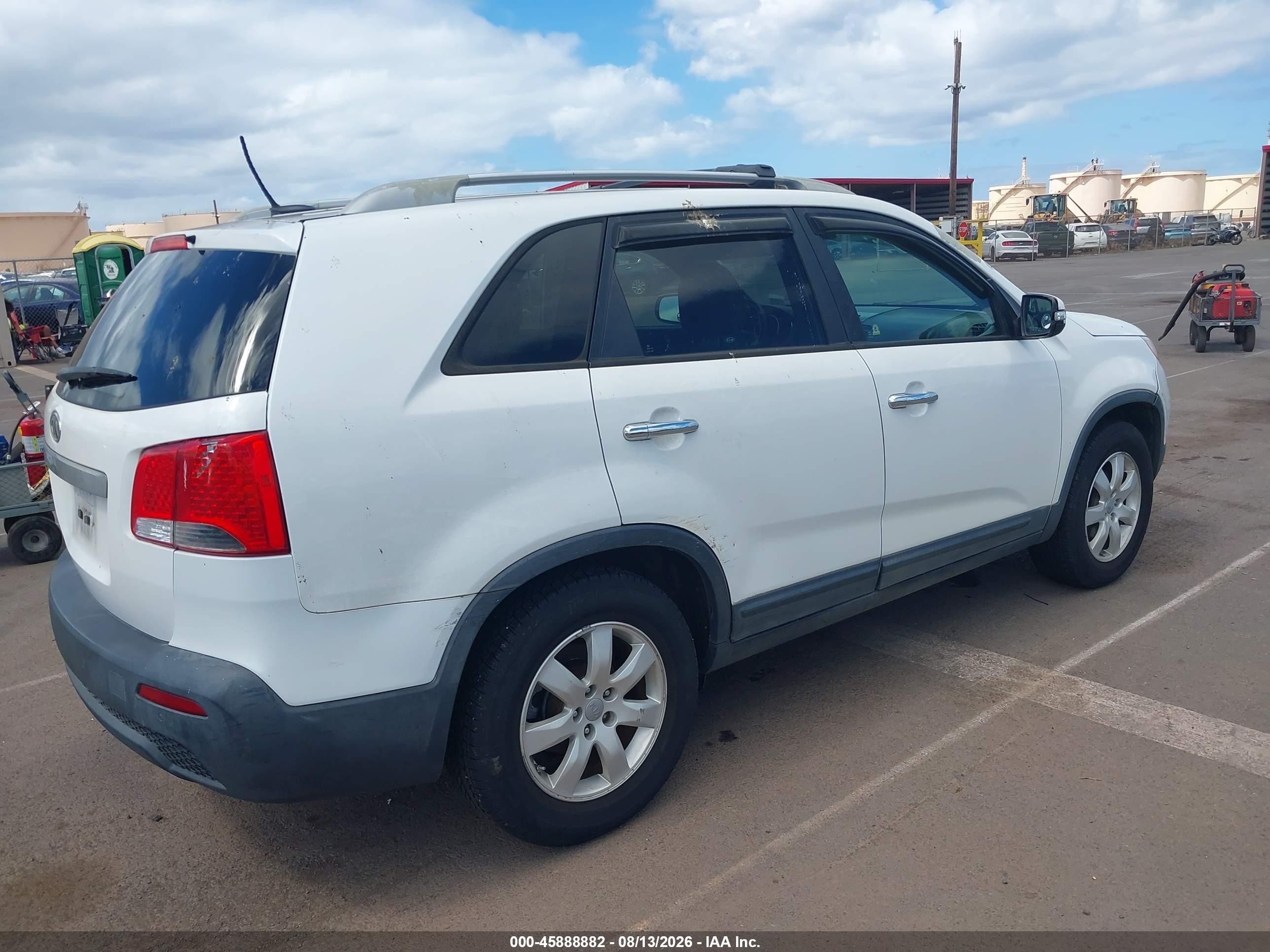 2012 Kia Sorento Lx White vin: 5XYKT3A69CG306701