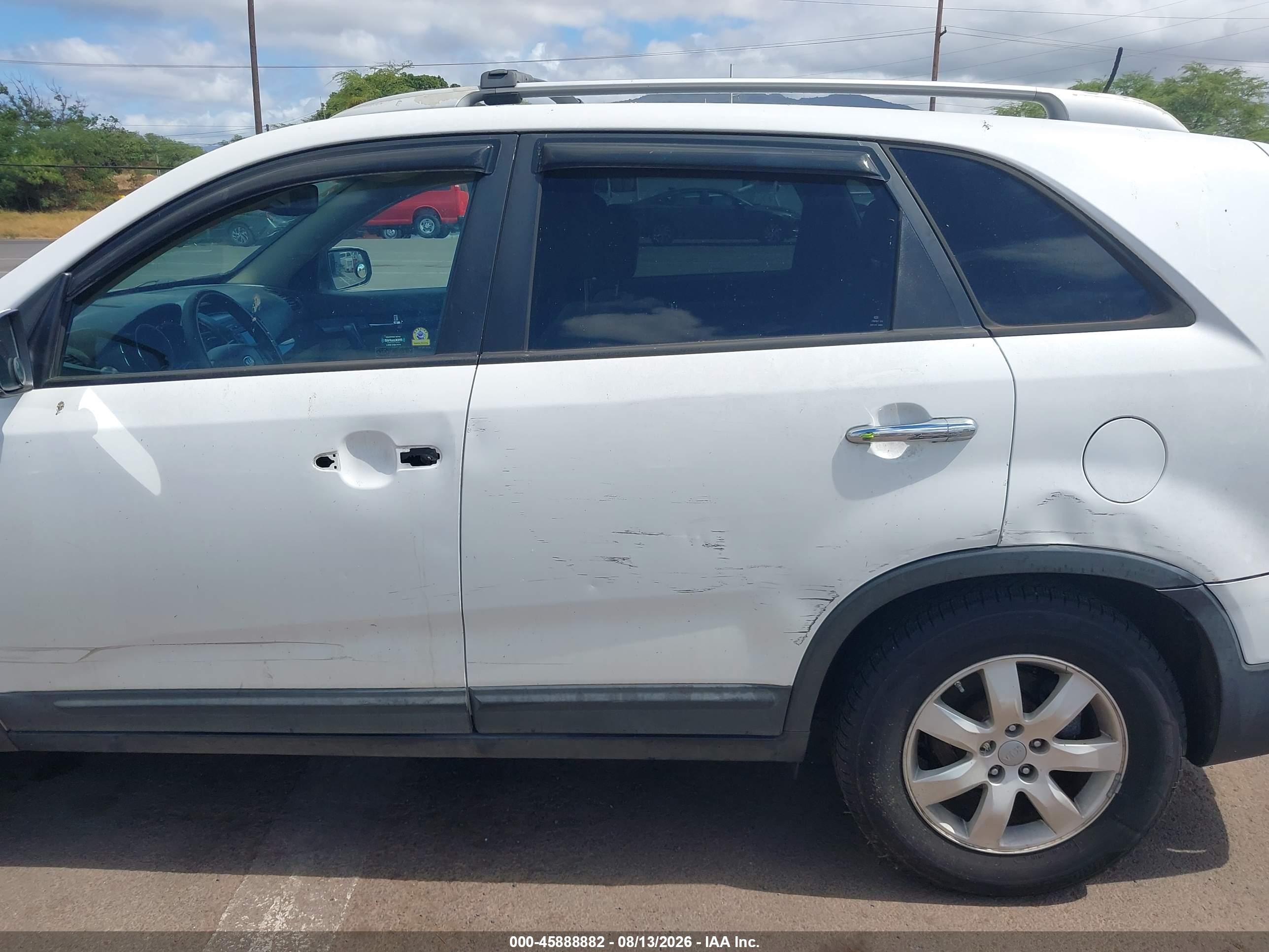 2012 Kia Sorento Lx White vin: 5XYKT3A69CG306701