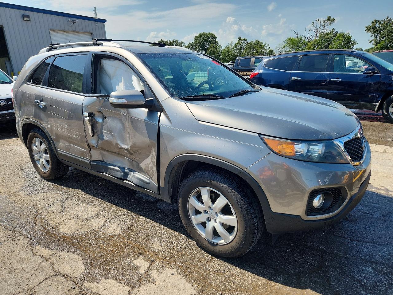 2013 Kia Sorento Lx Silver vin: 5XYKT3A69DG347427