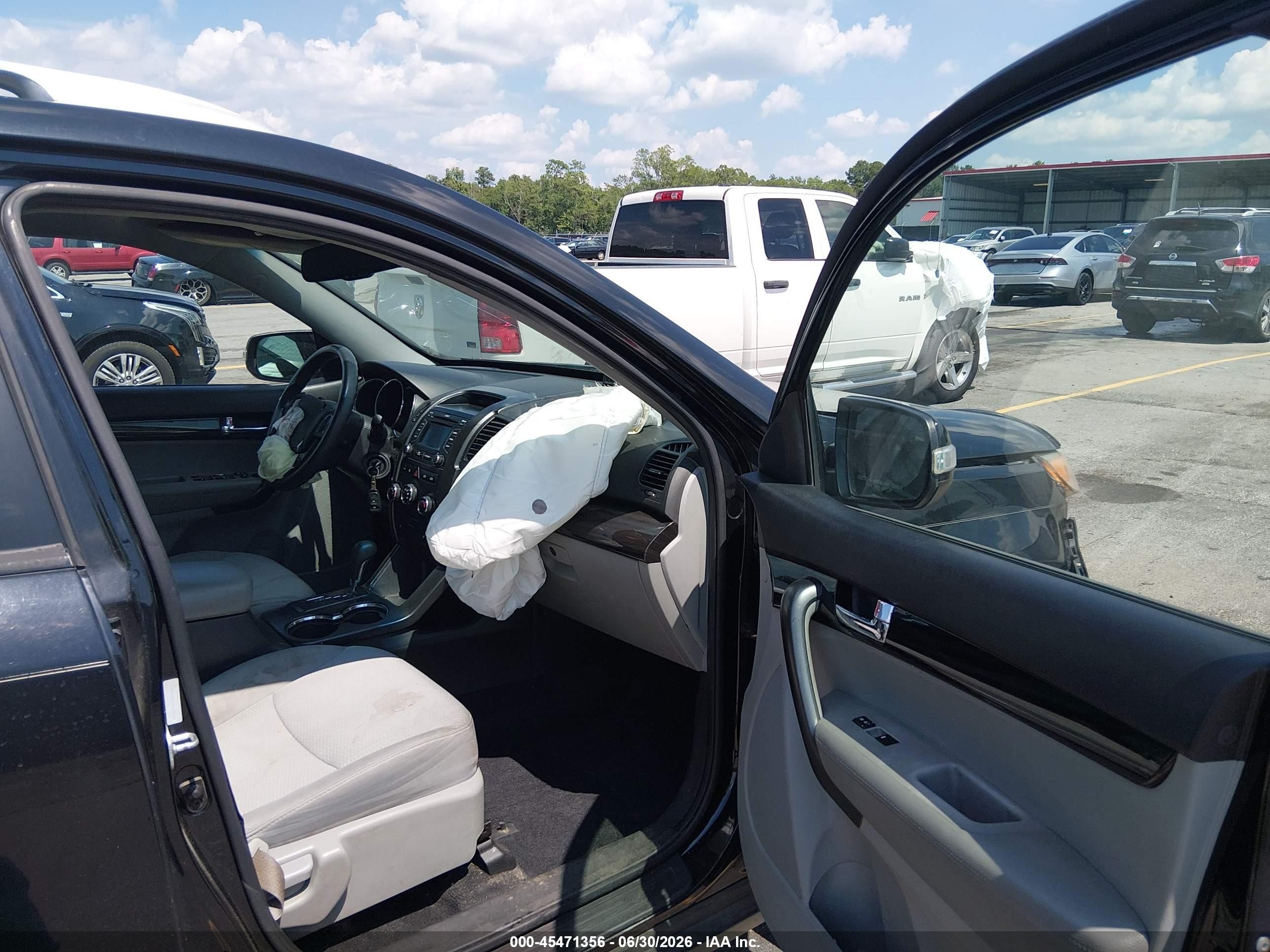 2013 Kia Sorento Lx Black vin: 5XYKT3A69DG357102