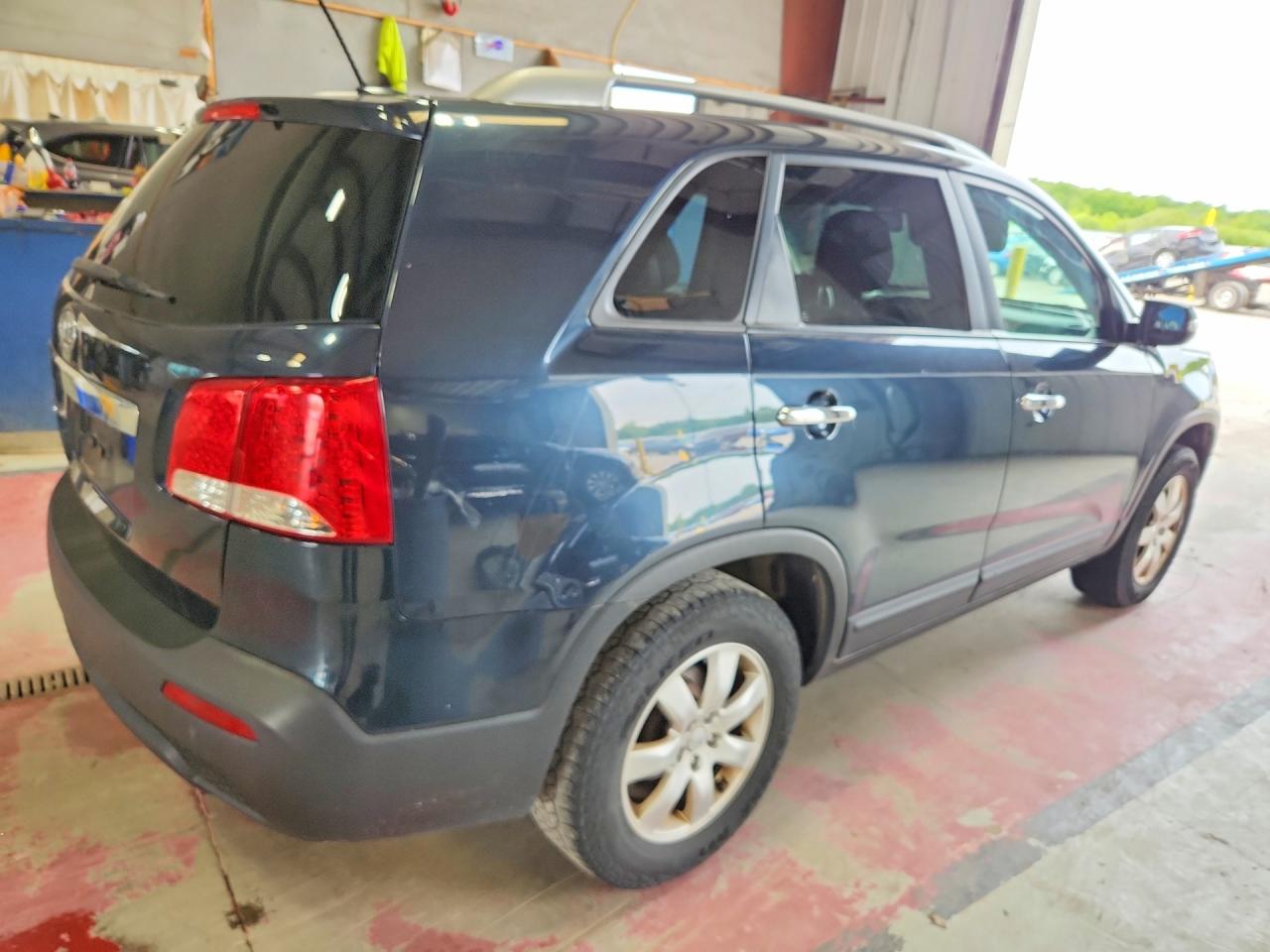 2013 Kia Sorento Lx Black vin: 5XYKT3A69DG359707