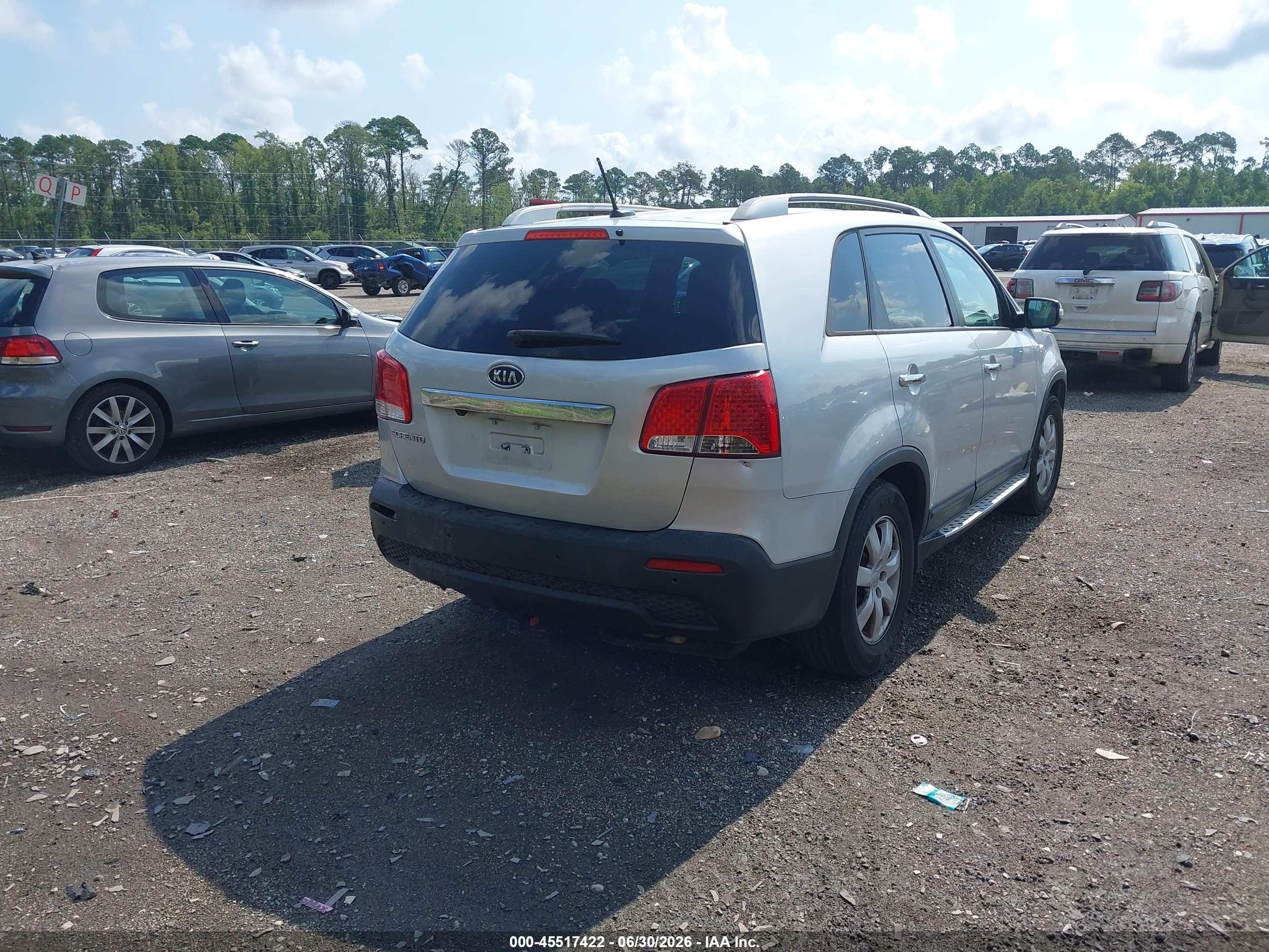 2013 Kia Sorento Lx Серебряный vin: 5XYKT3A69DG407626