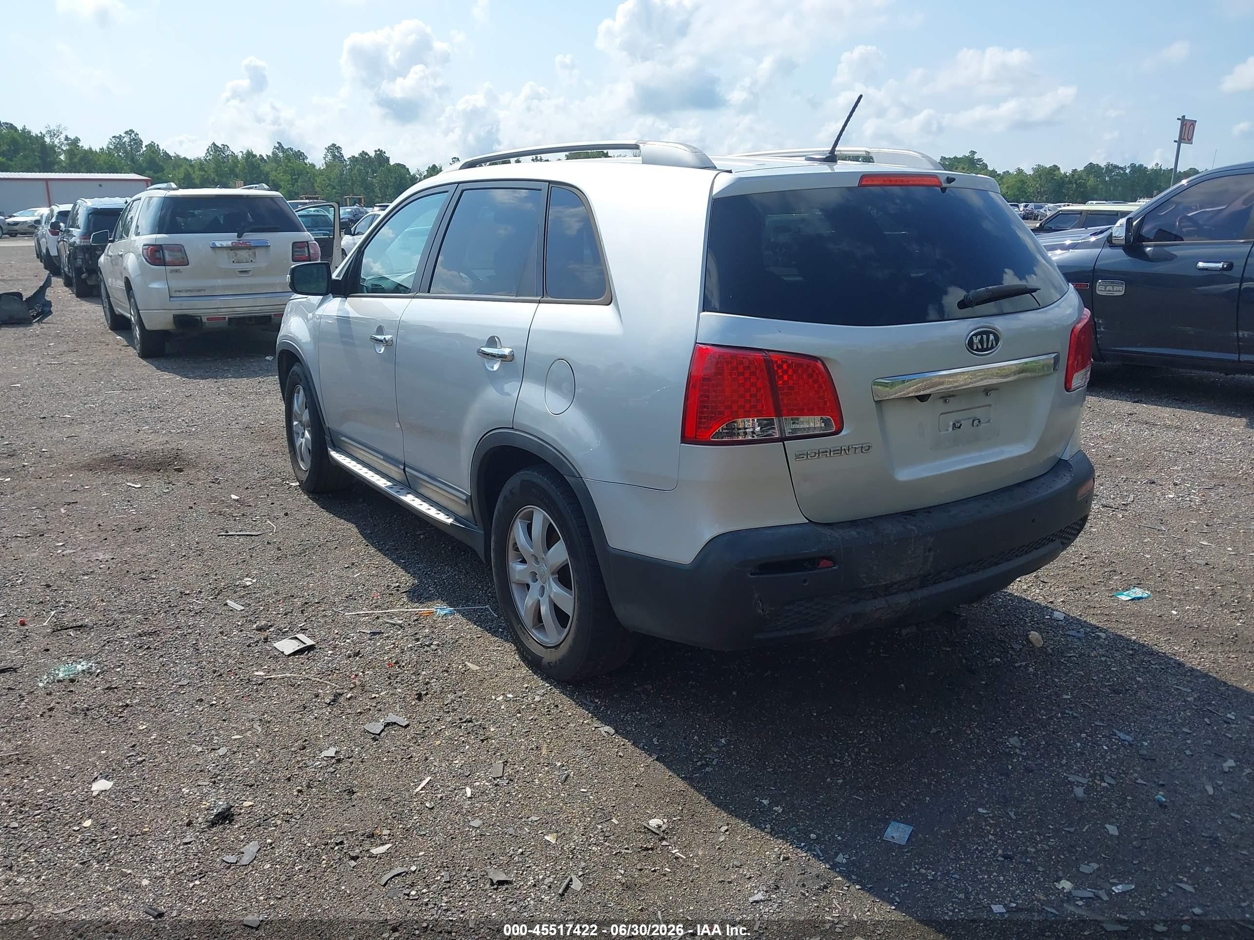 2013 Kia Sorento Lx Серебряный vin: 5XYKT3A69DG407626