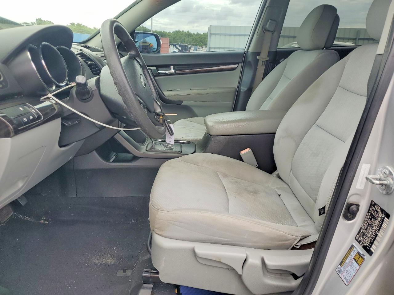 2013 Kia Sorento Lx Silver vin: 5XYKT3A69DG423146