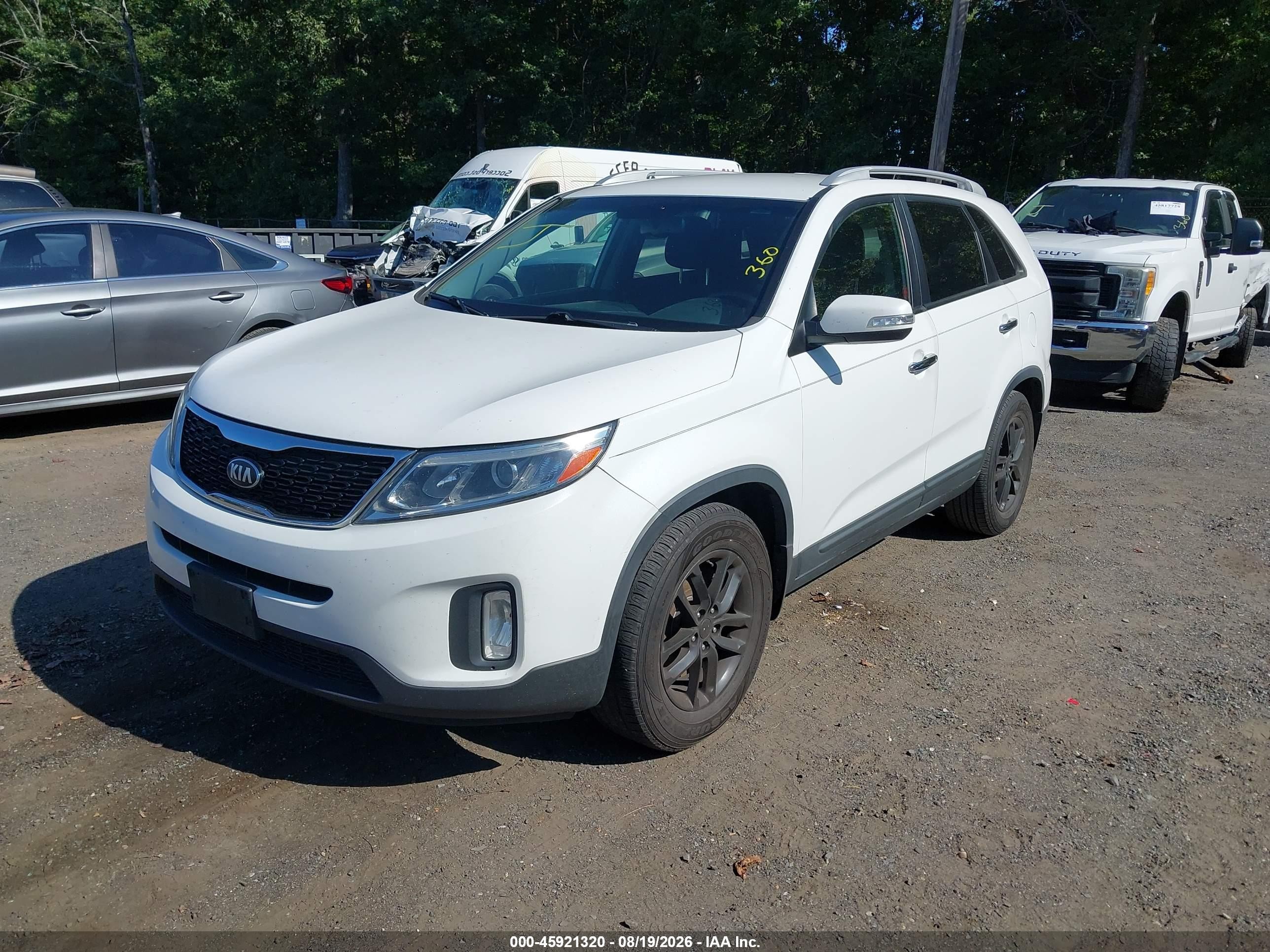 2014 Kia Sorento Lx White vin: 5XYKT3A69EG442331