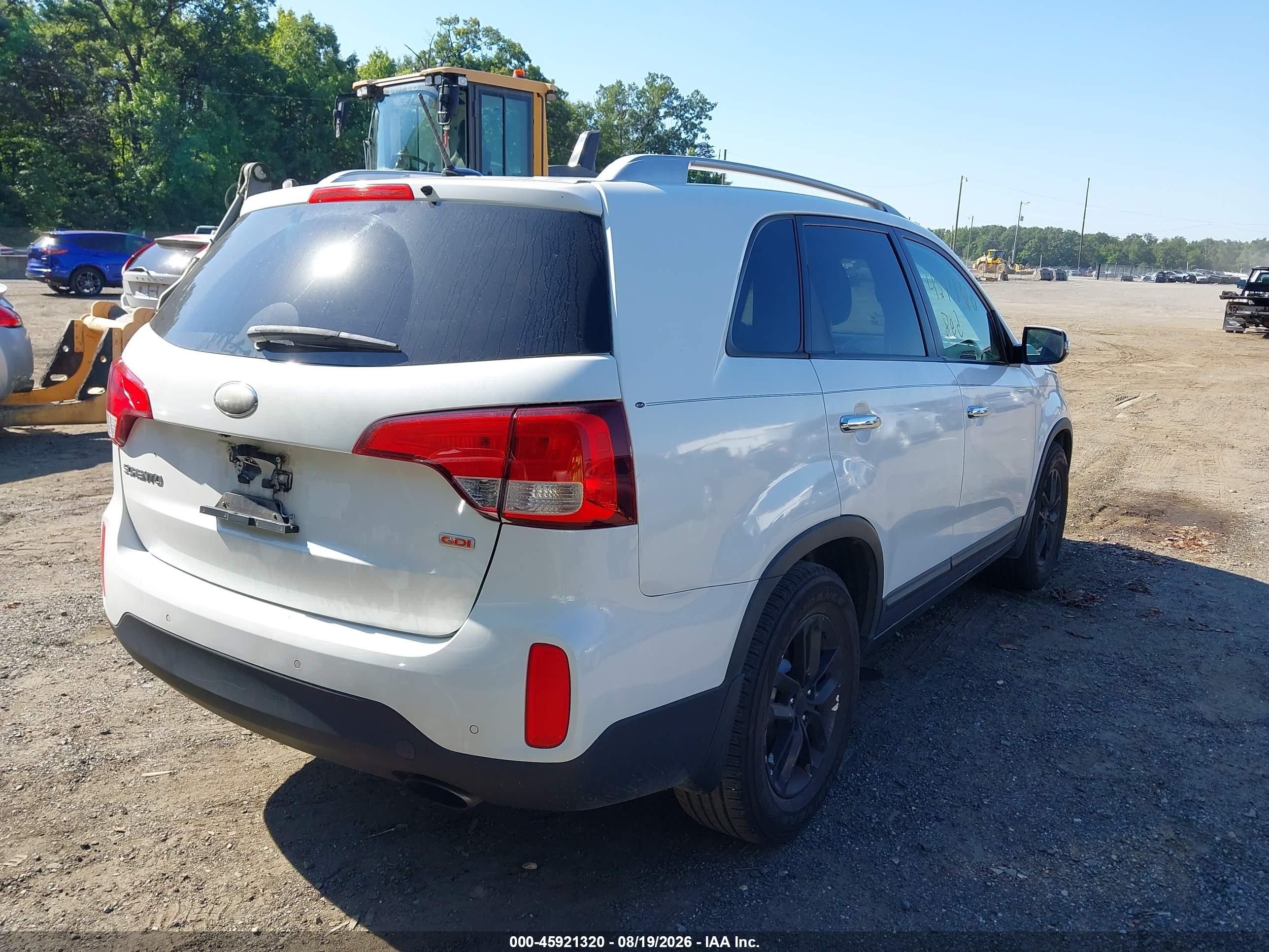 2014 Kia Sorento Lx White vin: 5XYKT3A69EG442331