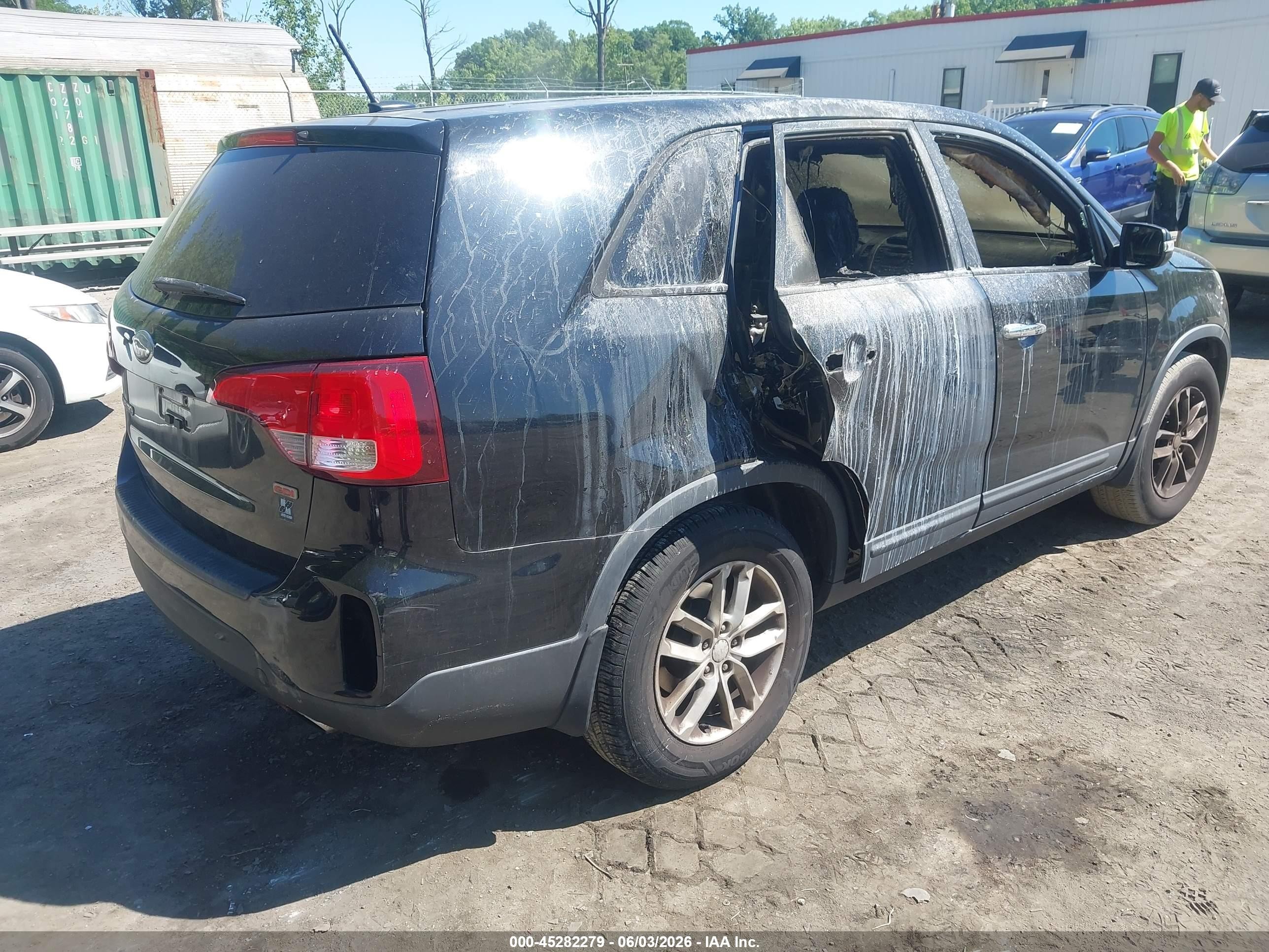 2014 Kia Sorento Lx Черный vin: 5XYKT3A69EG487253