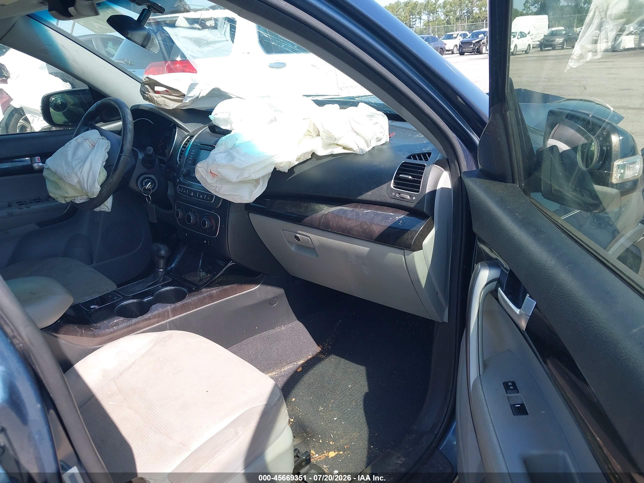 2015 Kia Sorento Lx Синий vin: 5XYKT3A69FG555732