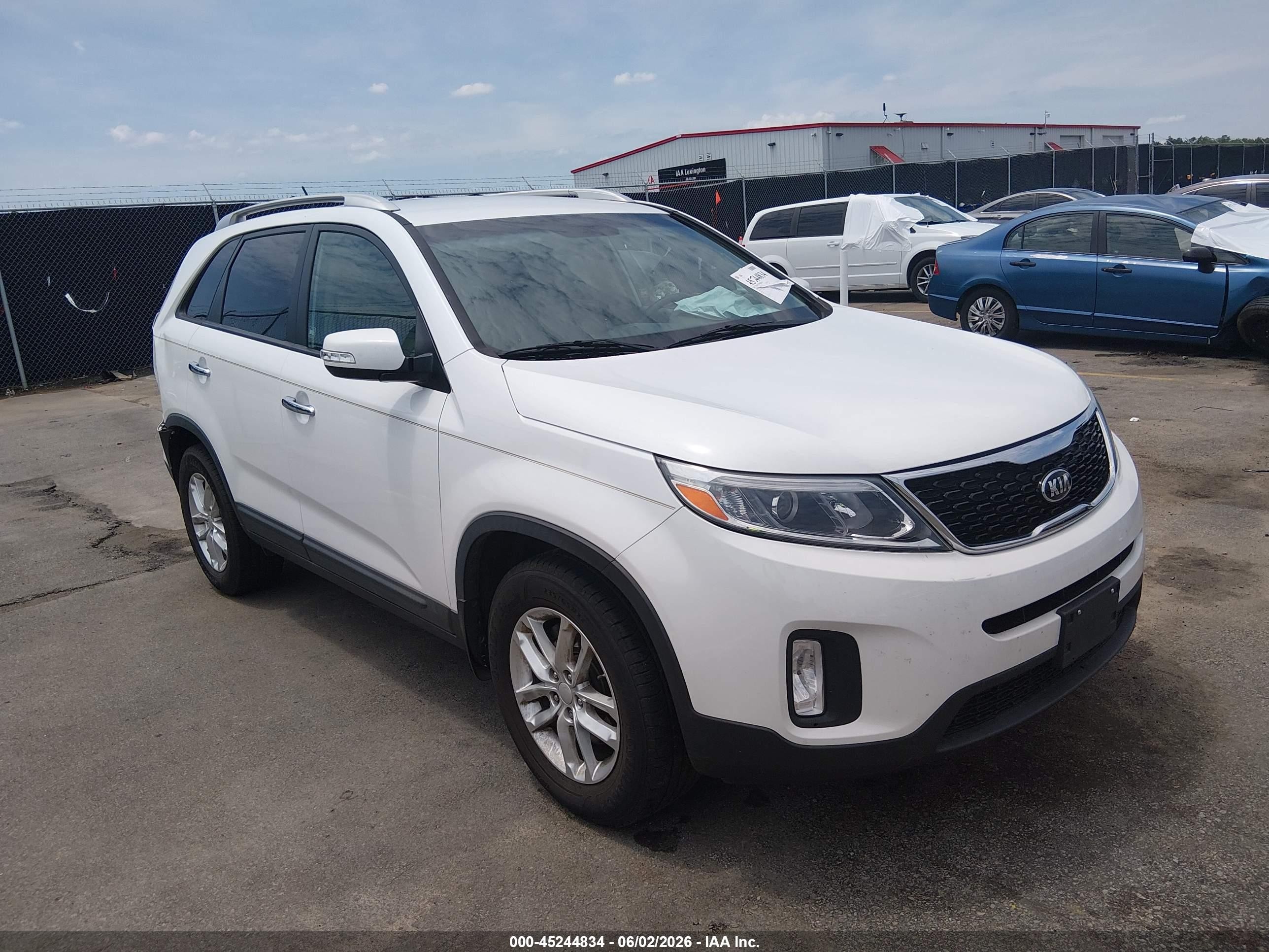 2015 Kia Sorento Lx White vin: 5XYKT3A69FG560915