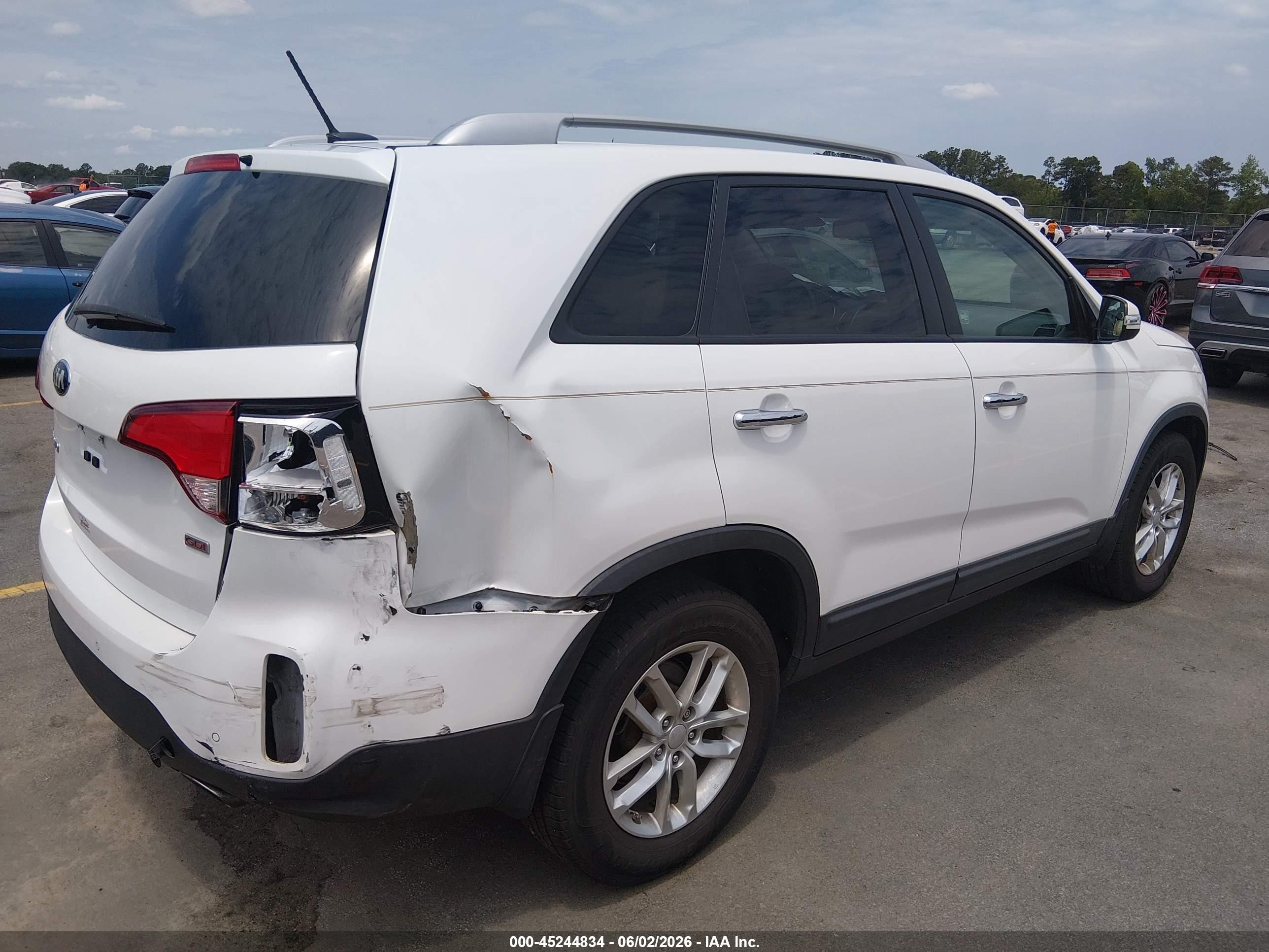 2015 Kia Sorento Lx White vin: 5XYKT3A69FG560915